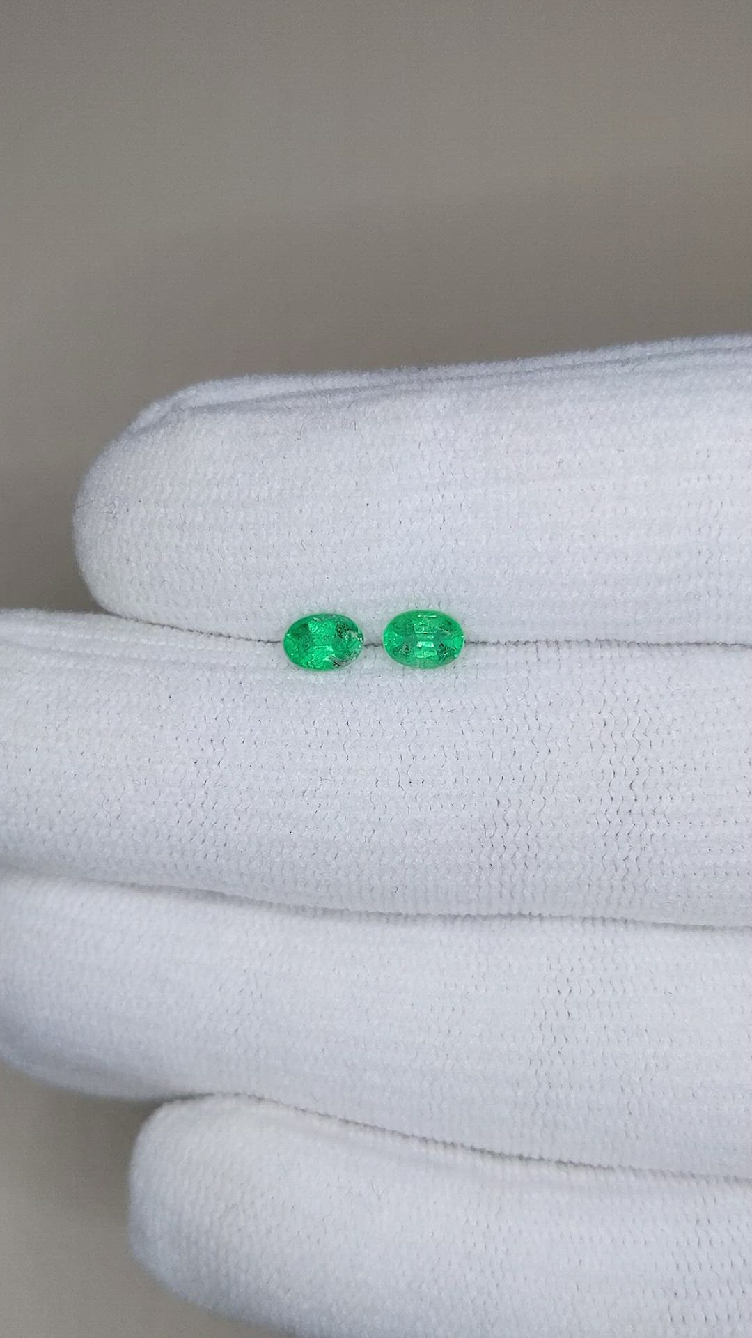 0.62&nbsp;Ct.Tw.Total Carat Weight Emerald Pair from Zambia Size Video