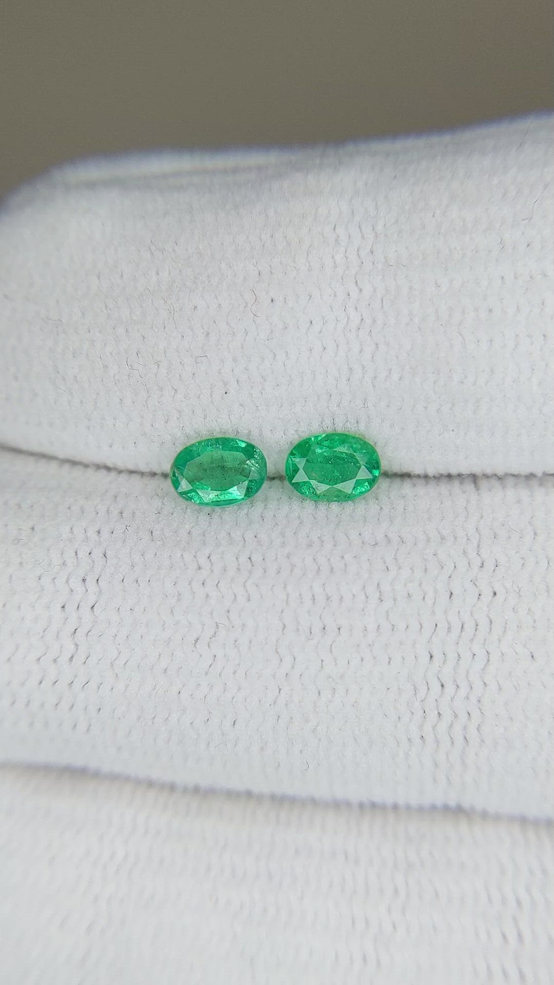 0.51&nbsp;Ct.Tw.Total Carat Weight Emerald Pair from Zambia Size Video
