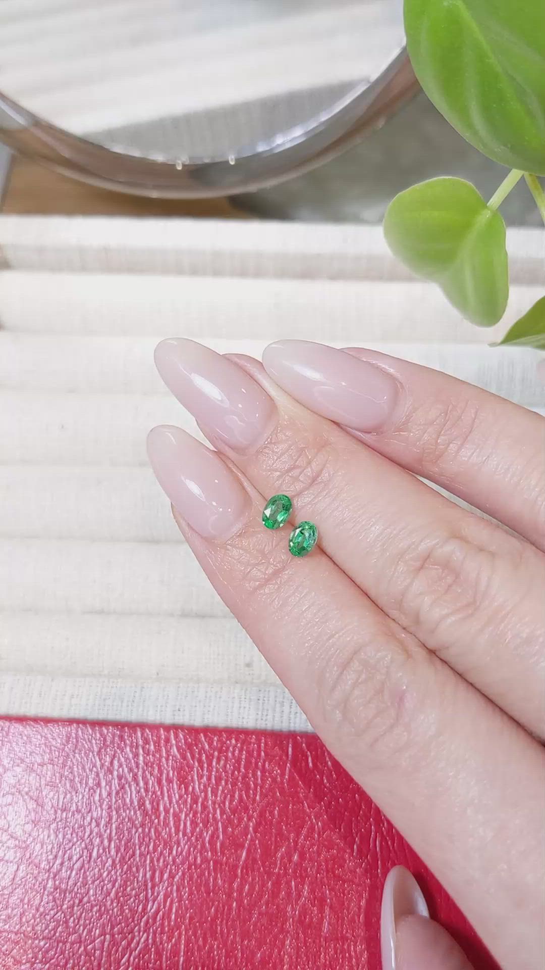 0.60&nbsp;Ct.Tw.Total Carat Weight Emerald Pair from Zambia Size Video