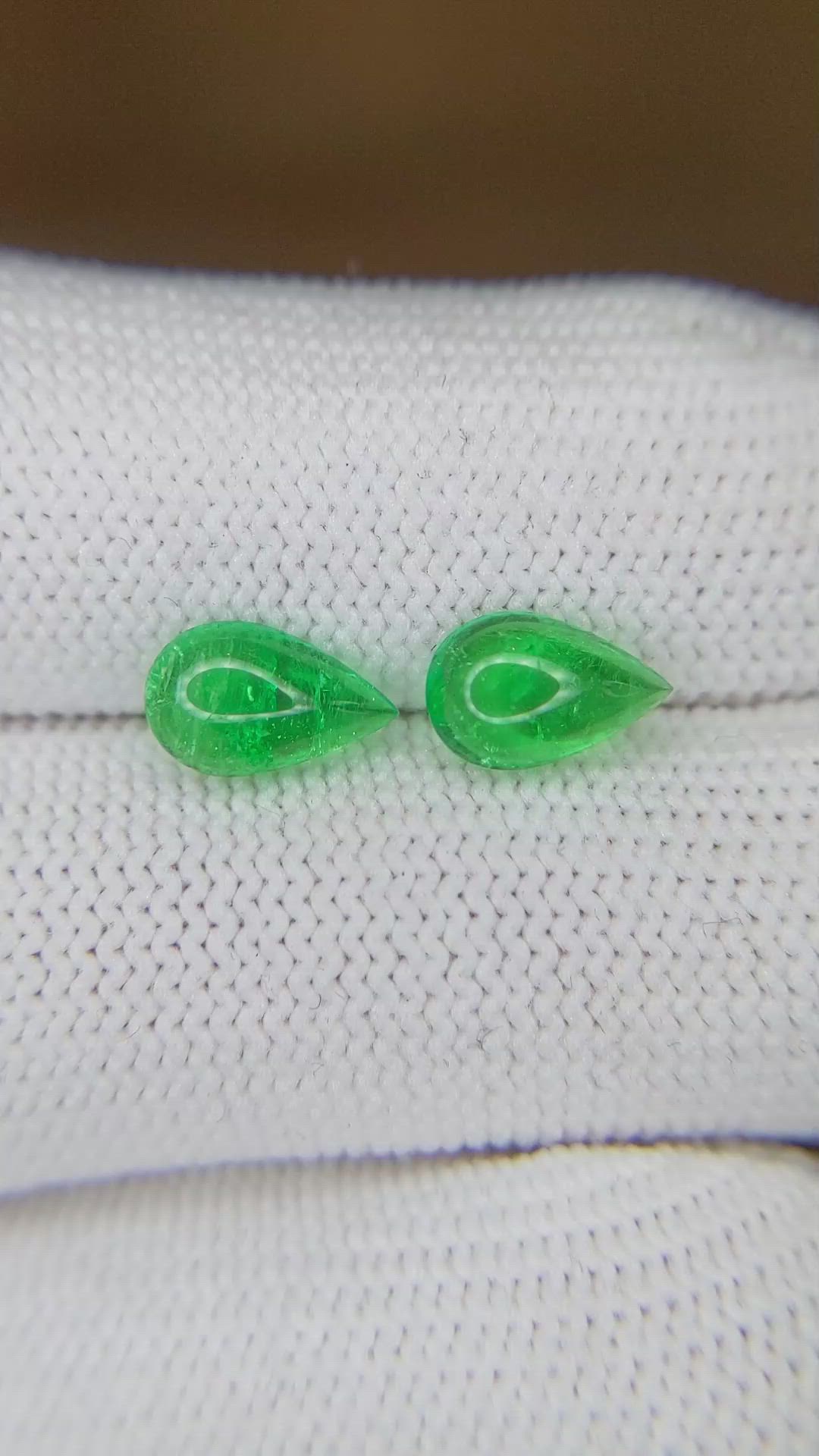 1.95 Ct.Tw.Total Carat Weight Cabochon Emerald Pair from Colombia Size Video