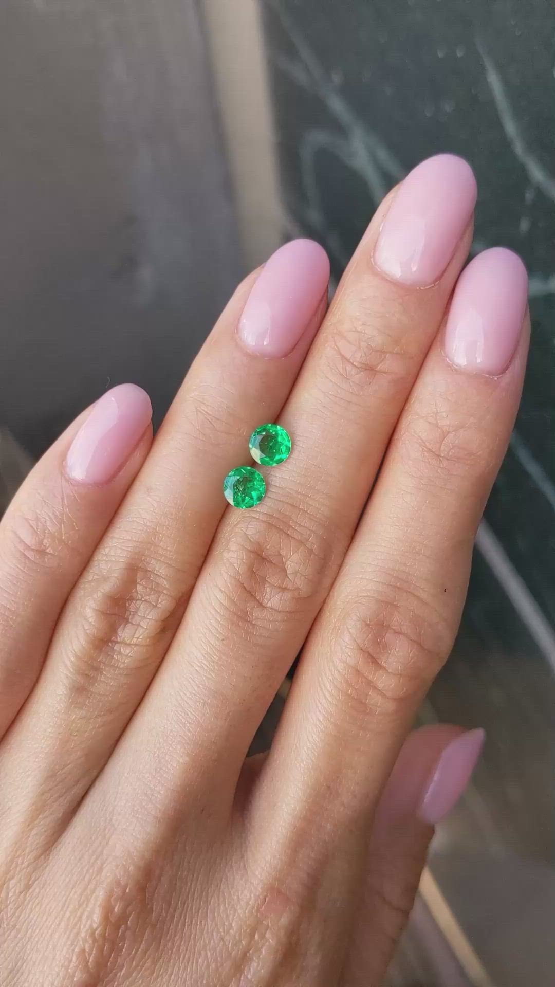 0.77&nbsp;Ct.Tw.Total Carat Weight Emerald Pair from Colombia Size Video