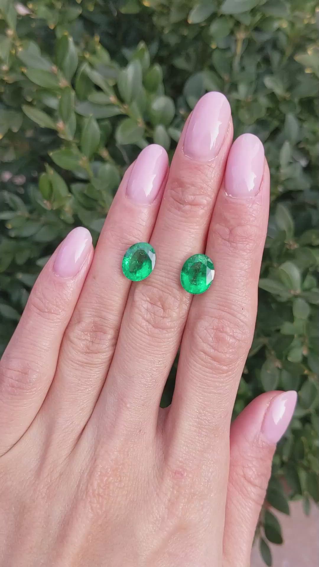 5.28&nbsp;Ct.Tw.Total Carat Weight Emerald Pair from Zambia Size Video