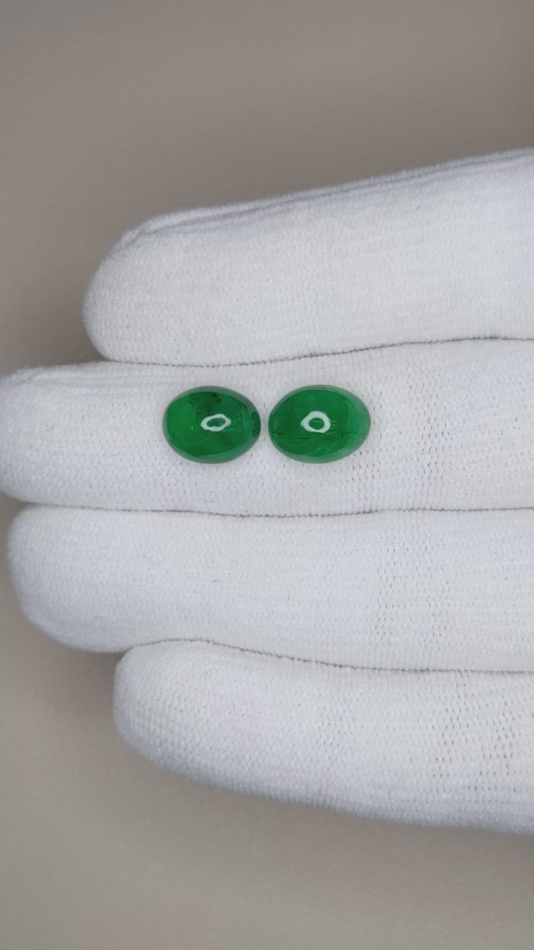 5.89&nbsp;Ct.Tw.Total Carat Weight Cabochon Emerald Pair from Zambia Size Video