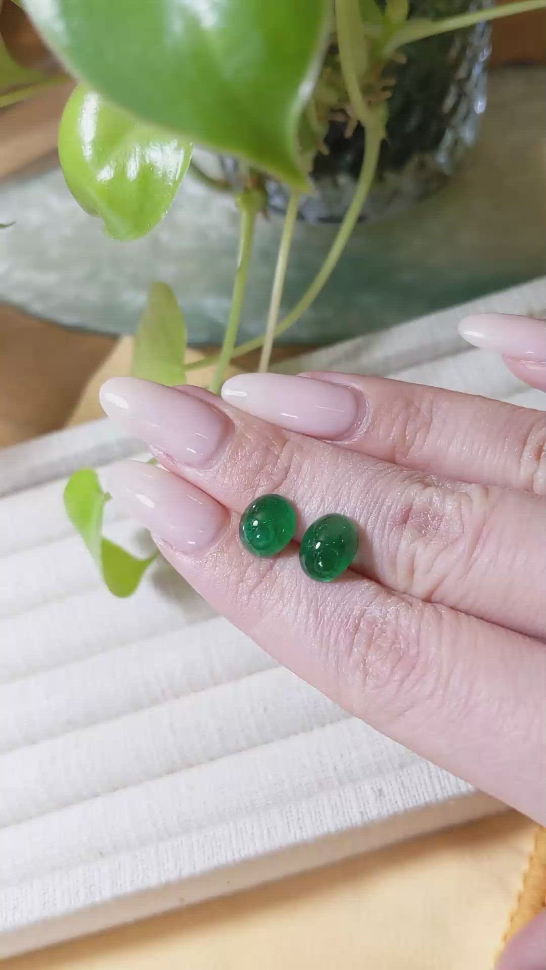 5.49&nbsp;Ct.Tw.Total Carat Weight Cabochon Emerald Pair from Zambia Size Video