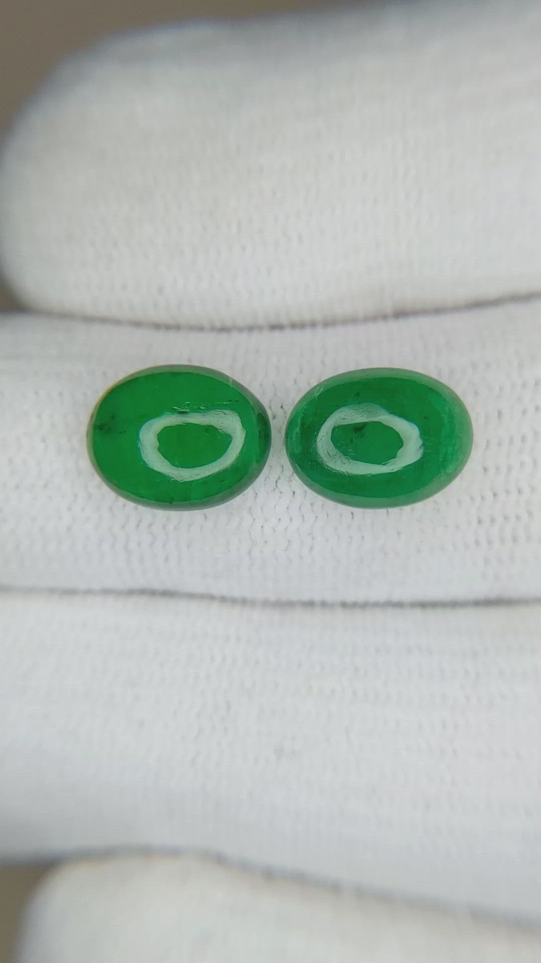 4.82&nbsp;Ct.Tw.Total Carat Weight Cabochon Emerald Pair from Zambia Size Video