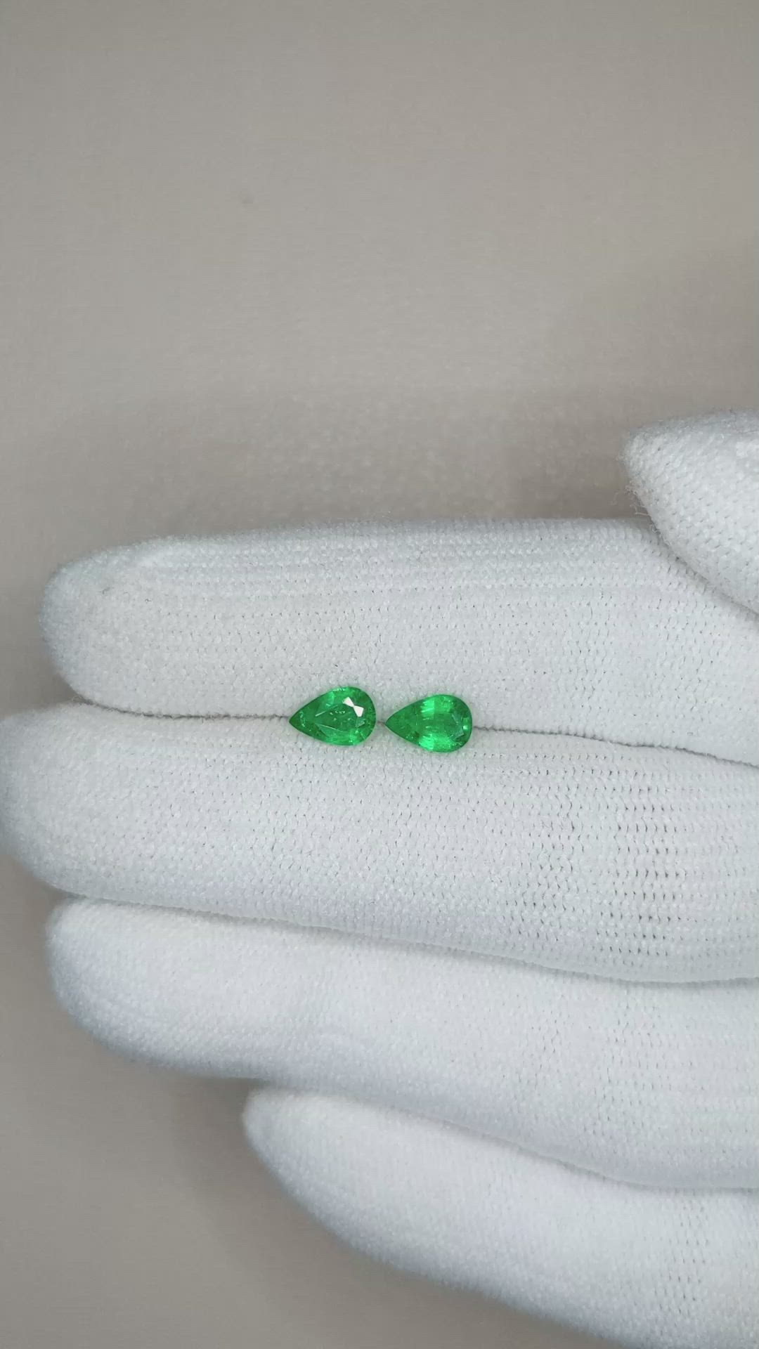 0.65&nbsp;Ct.Tw.Total Carat Weight Emerald Pair from Zambia Size Video