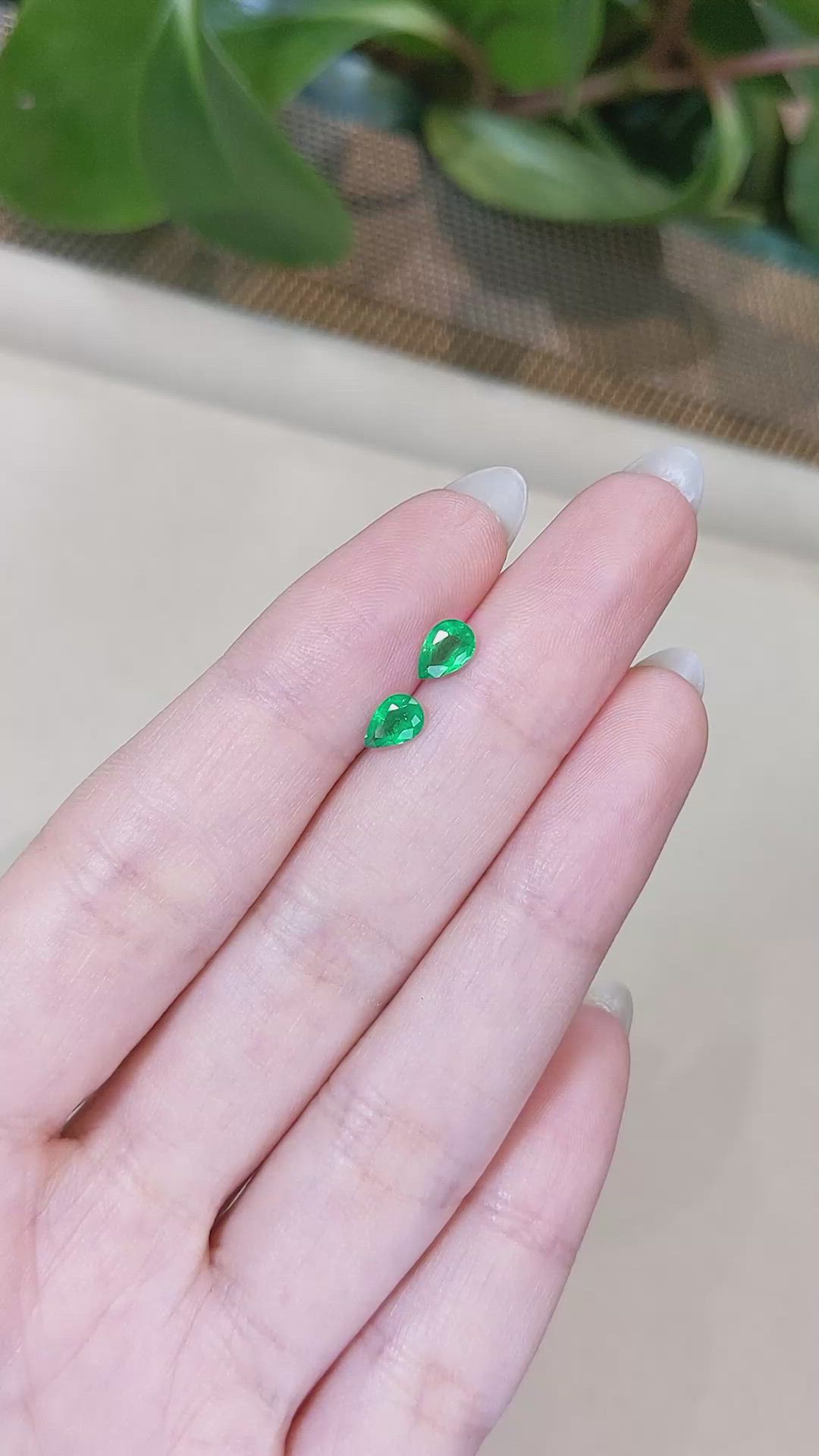 0.75&nbsp;Ct.Tw.Total Carat Weight Emerald Pair from Zambia Size Video