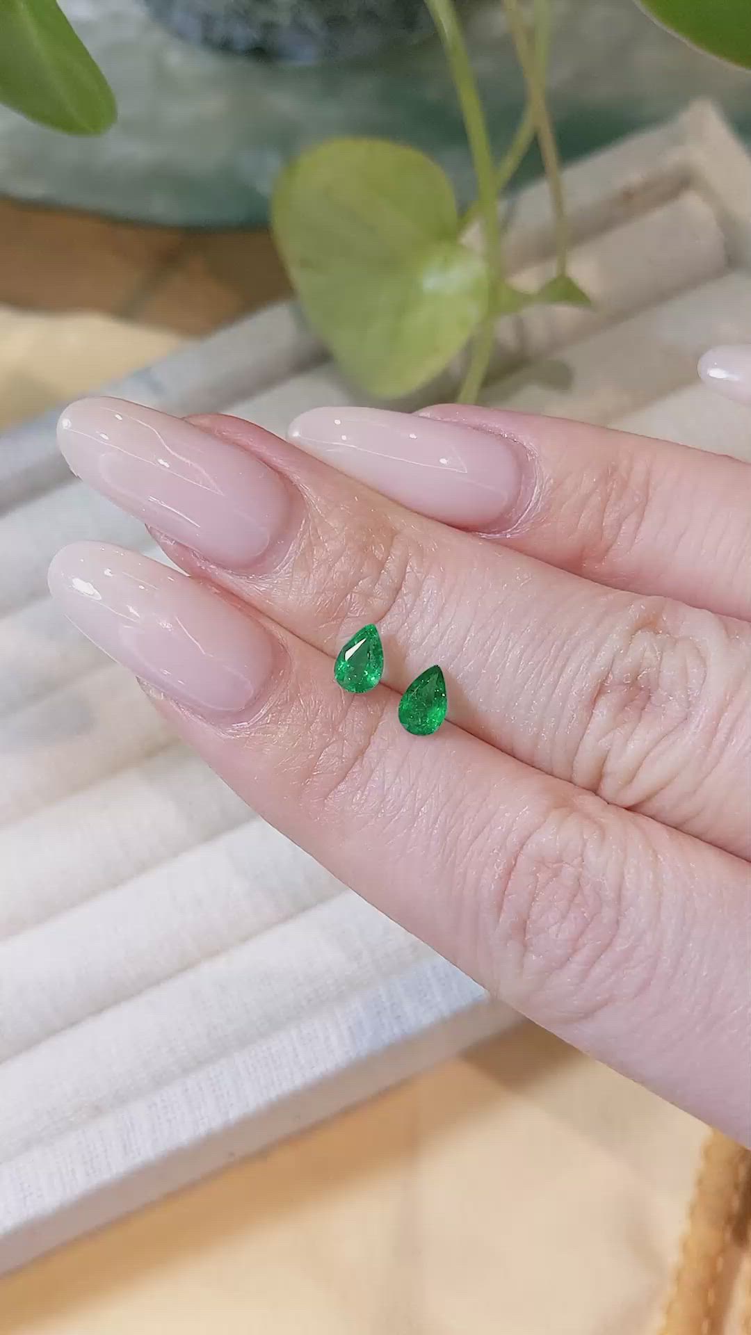 0.75&nbsp;Ct.Tw.Total Carat Weight Emerald Pair from Zambia Size Video