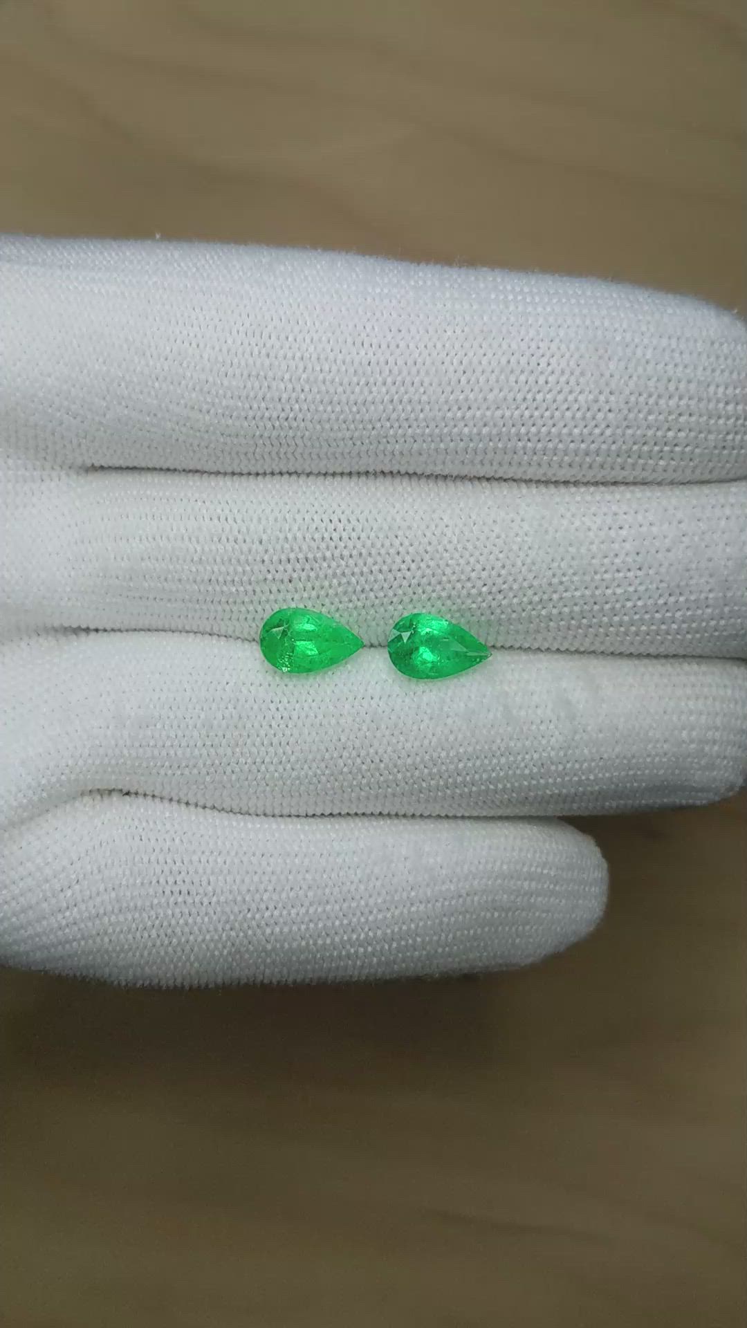 4.00&nbsp;Ct.Tw.Total Carat Weight Emerald Pair from Colombia Size Video