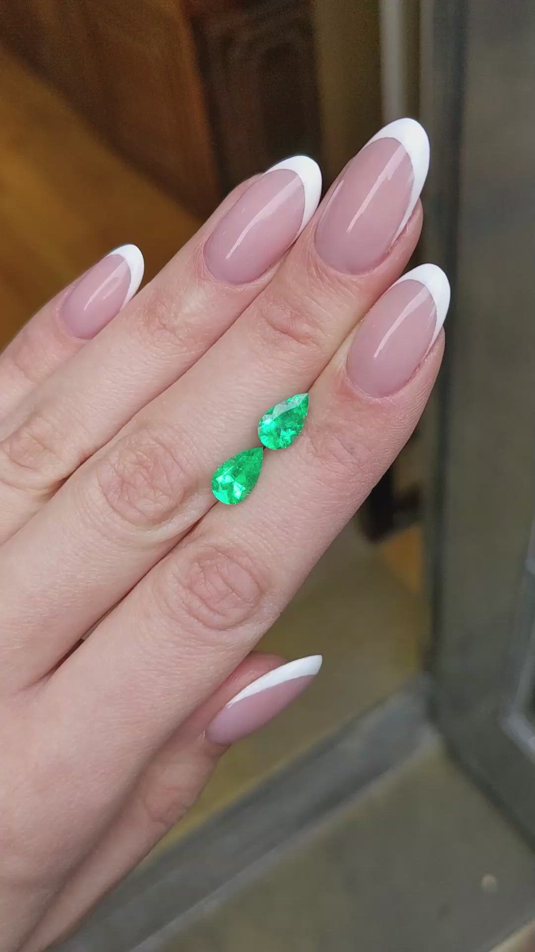 2.50&nbsp;Ct.Tw.Total Carat Weight Emerald Pair from Colombia Size Video