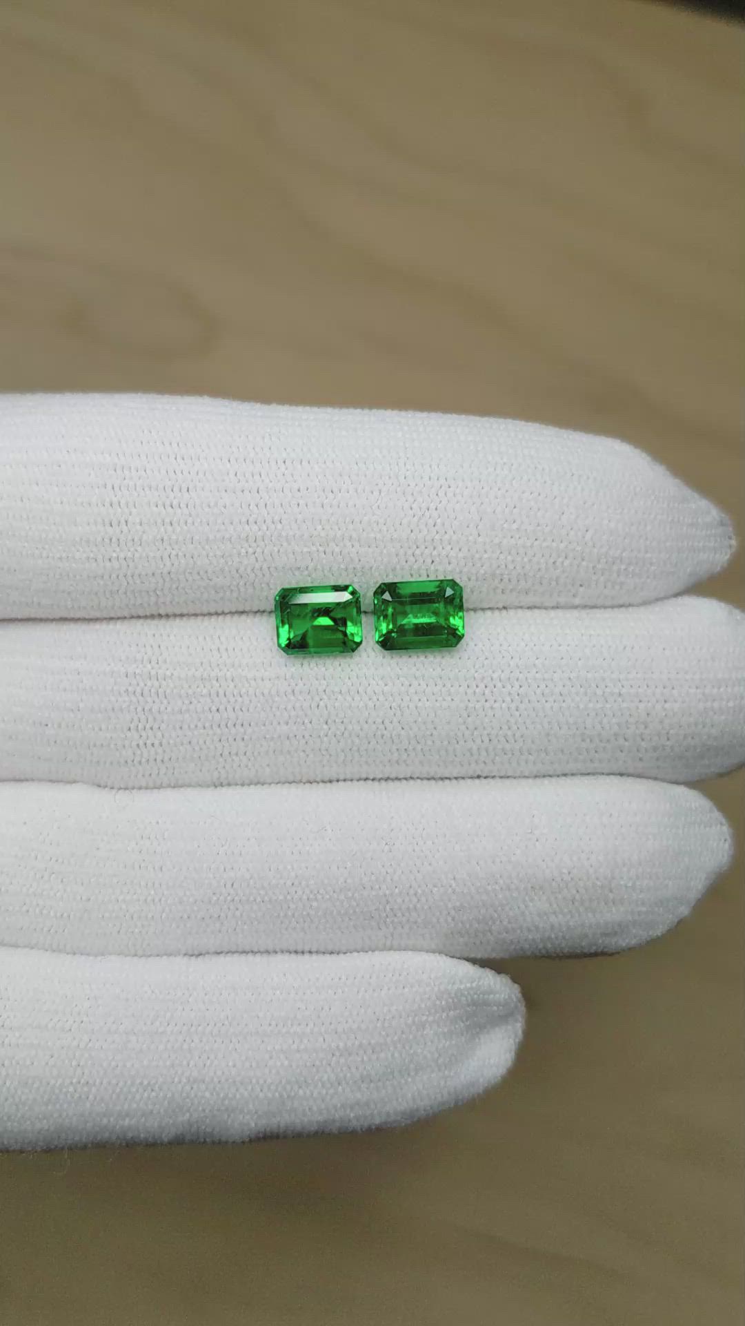 2.98&nbsp;Ct.Tw.Total Carat Weight Emerald Pair from Brazil Size Video
