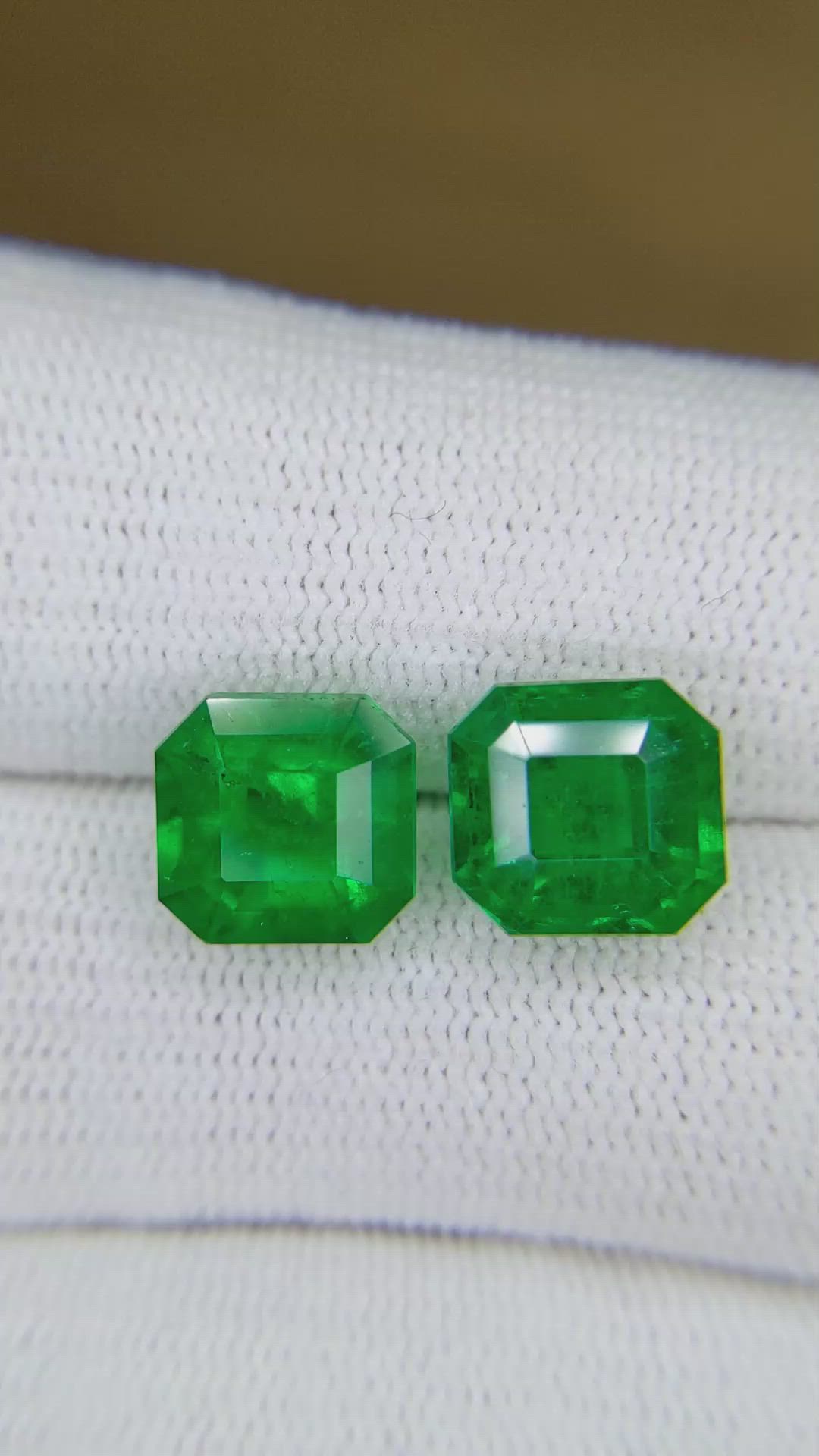 7.36&nbsp;Ct.Tw.Total Carat Weight Emerald Pair from Colombia Size Video