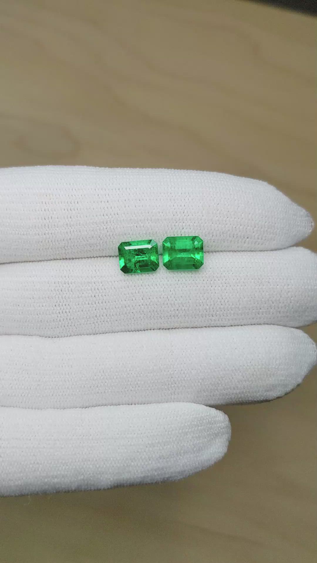3.54&nbsp;Ct.Tw.Total Carat Weight Emerald Pair from Colombia Size Video