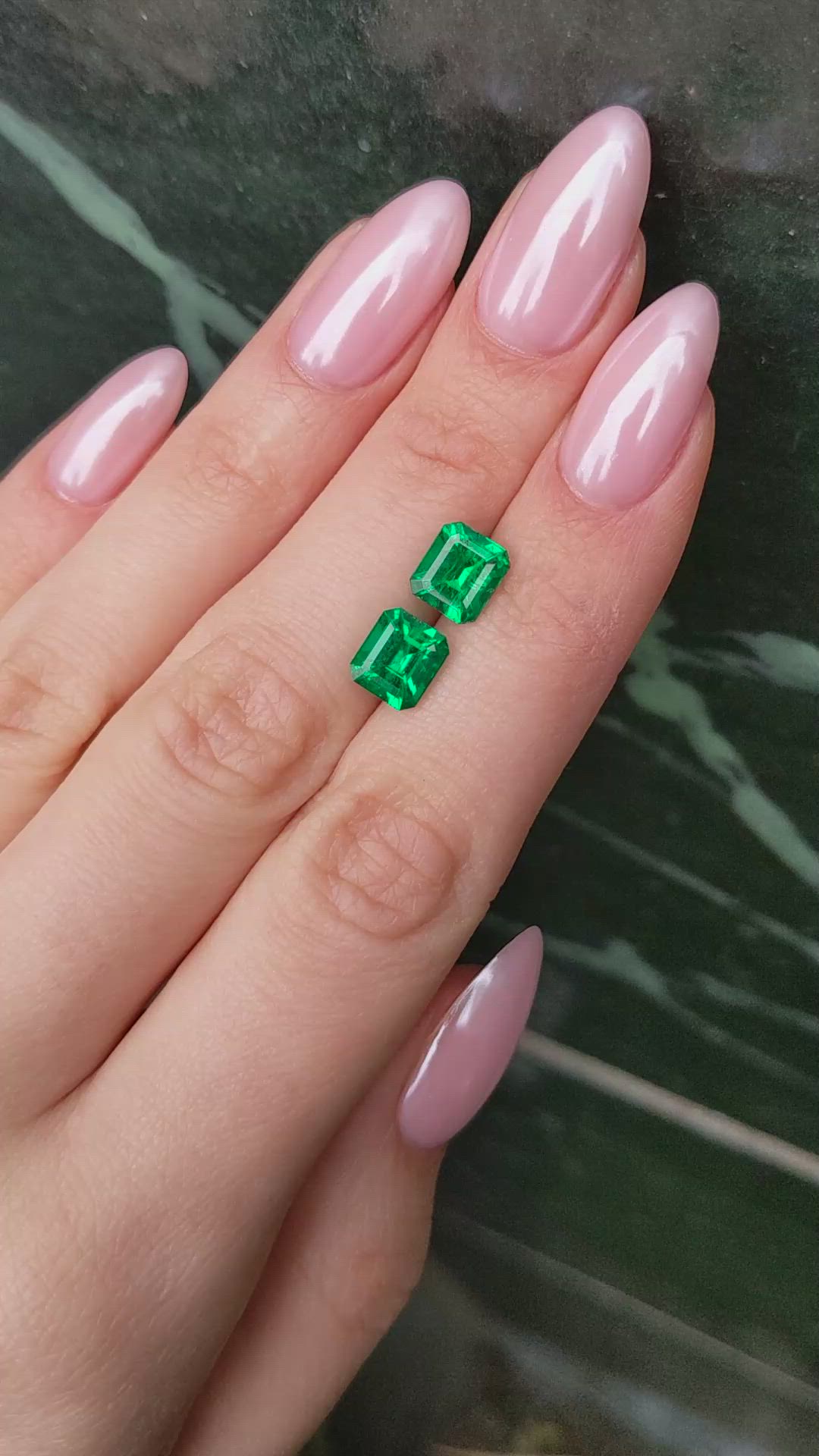 3.58&nbsp;Ct.Tw.Total Carat Weight Emerald Pair from Colombia - Muzo Size Video
