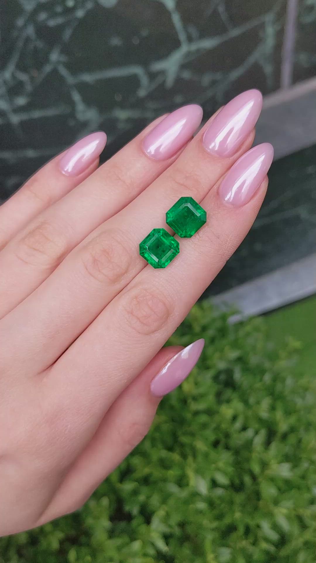 9.33&nbsp;Ct.Tw.Total Carat Weight Emerald Pair from Zambia Size Video