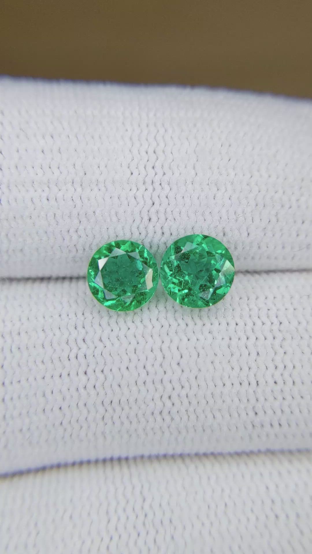 1.95&nbsp;Ct.Tw.Total Carat Weight Emerald Pair from Zambia Size Video