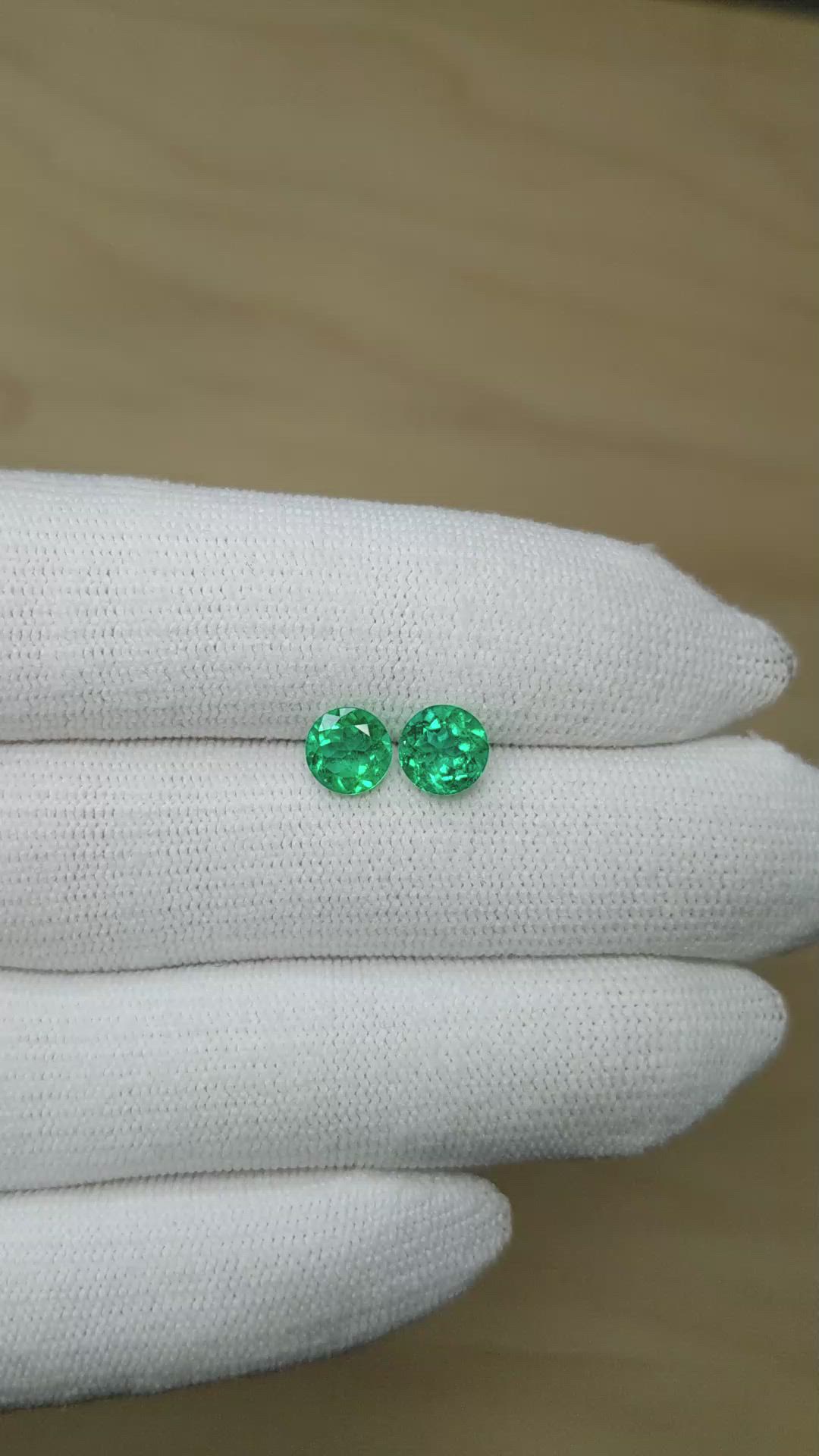 1.95&nbsp;Ct.Tw.Total Carat Weight Emerald Pair from Zambia Size Video
