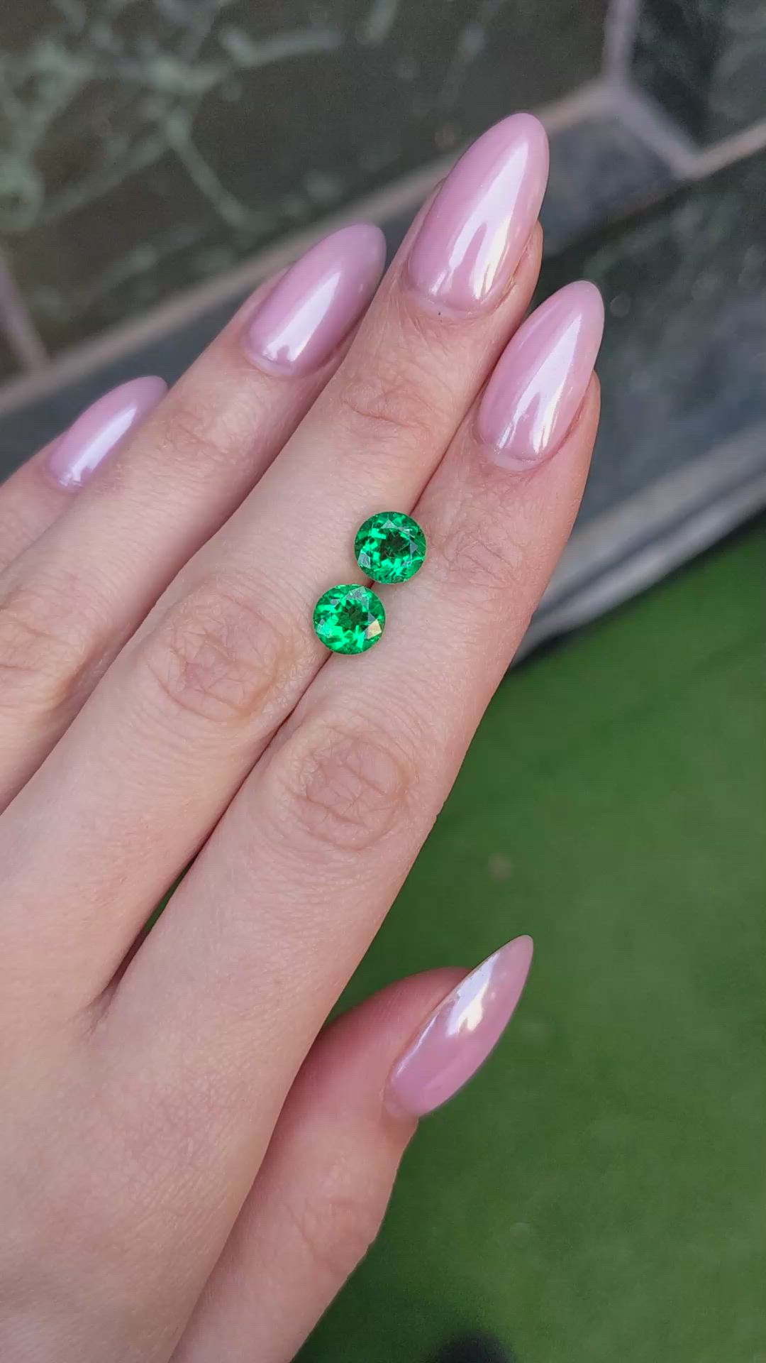 2.86&nbsp;Ct.Tw.Total Carat Weight Emerald Pair from Zambia Size Video