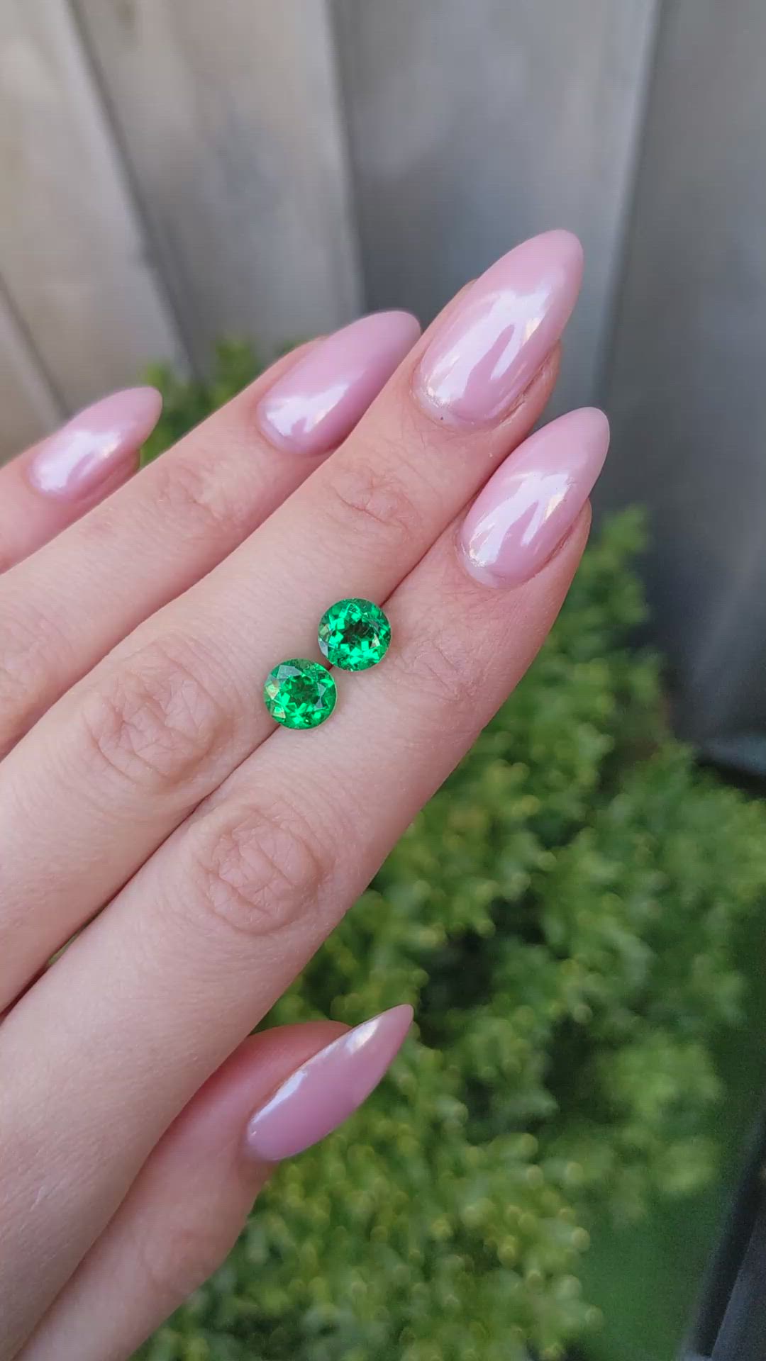 2.86&nbsp;Ct.Tw.Total Carat Weight Emerald Pair from Zambia Size Video