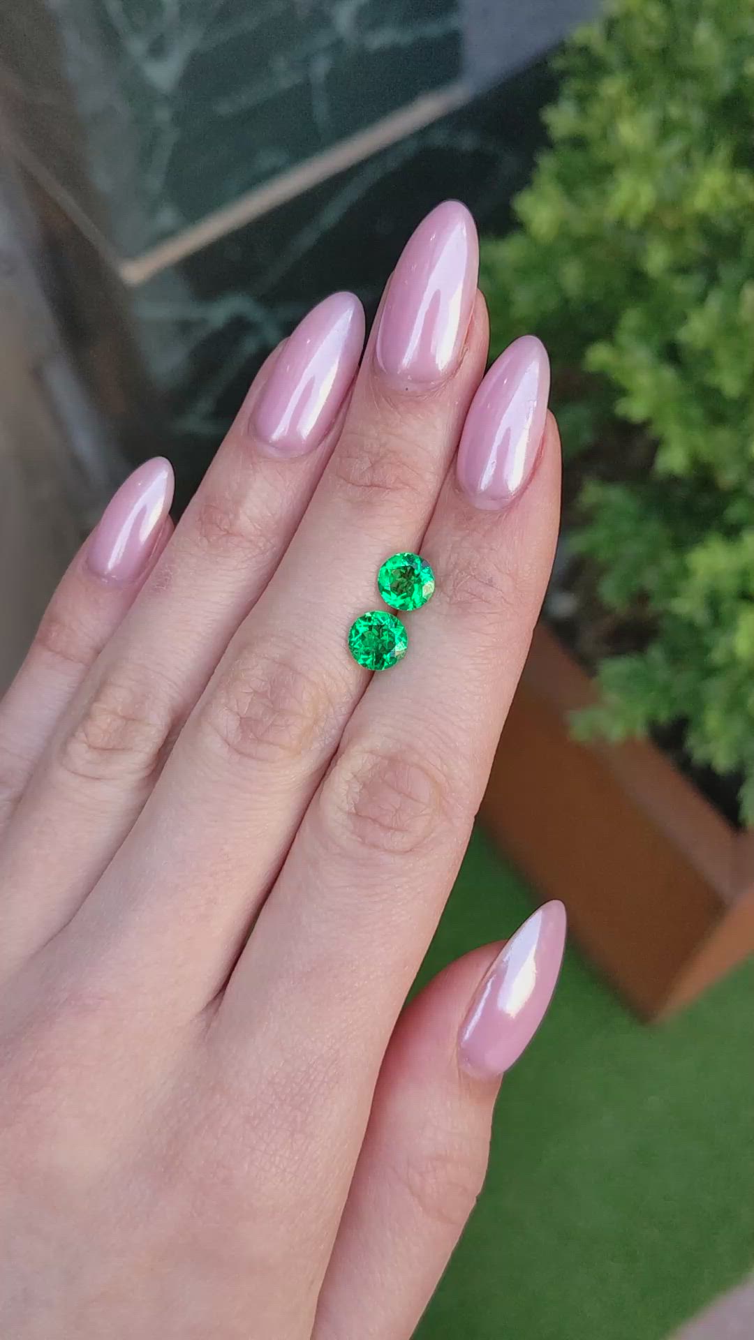 2.11&nbsp;Ct.Tw.Total Carat Weight Emerald Pair from Zambia Size Video