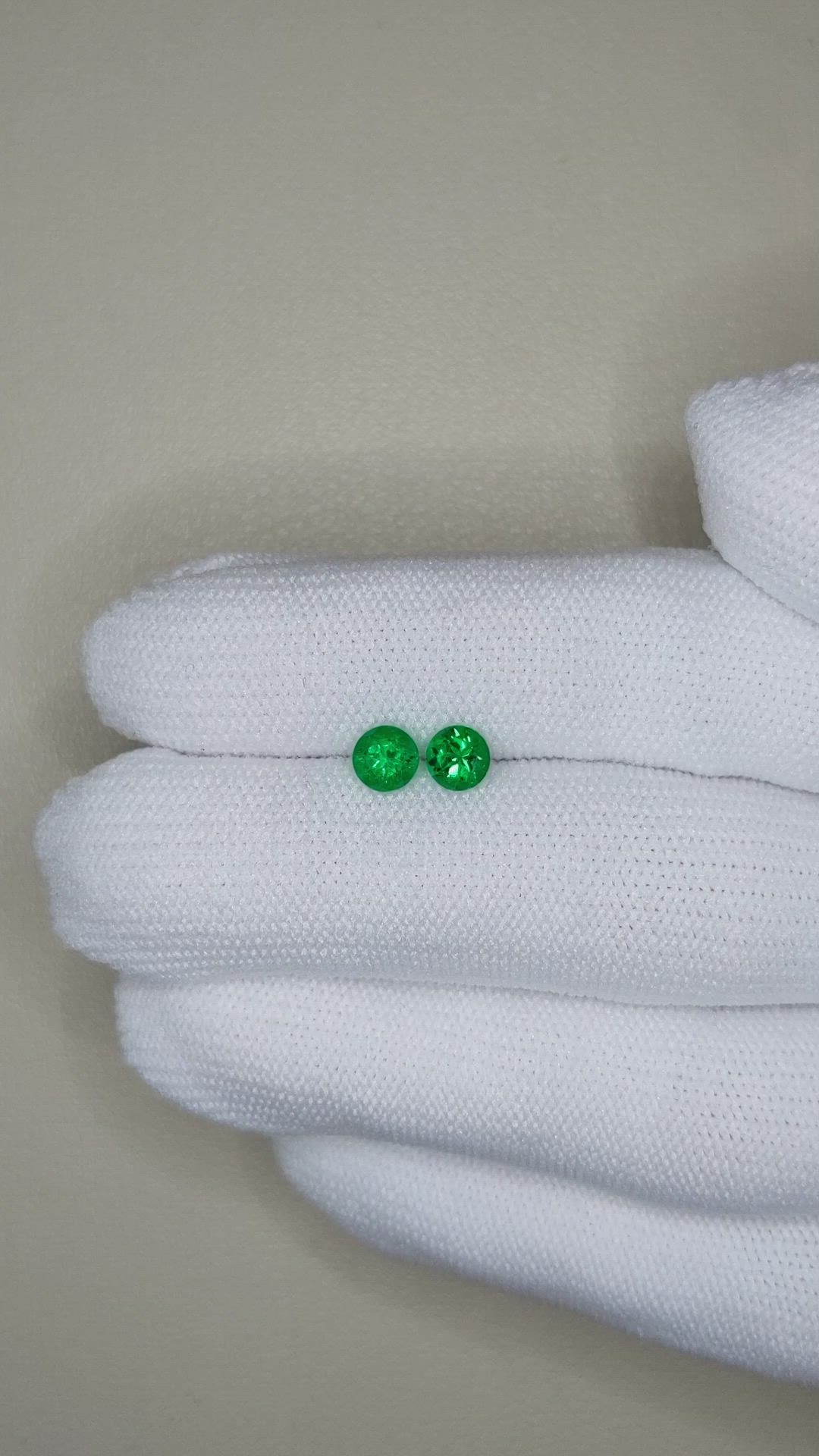 0.78&nbsp;Ct.Tw.Total Carat Weight Emerald Pair from Zambia Size Video