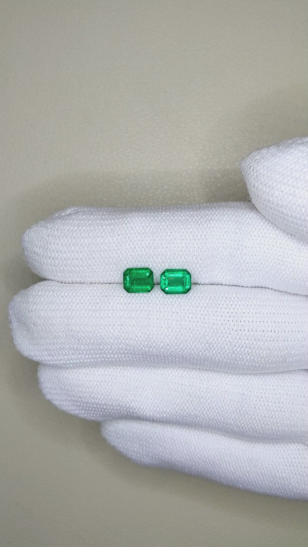1.38&nbsp;Ct.Tw.Total Carat Weight Emerald Pair from Colombia Size Video