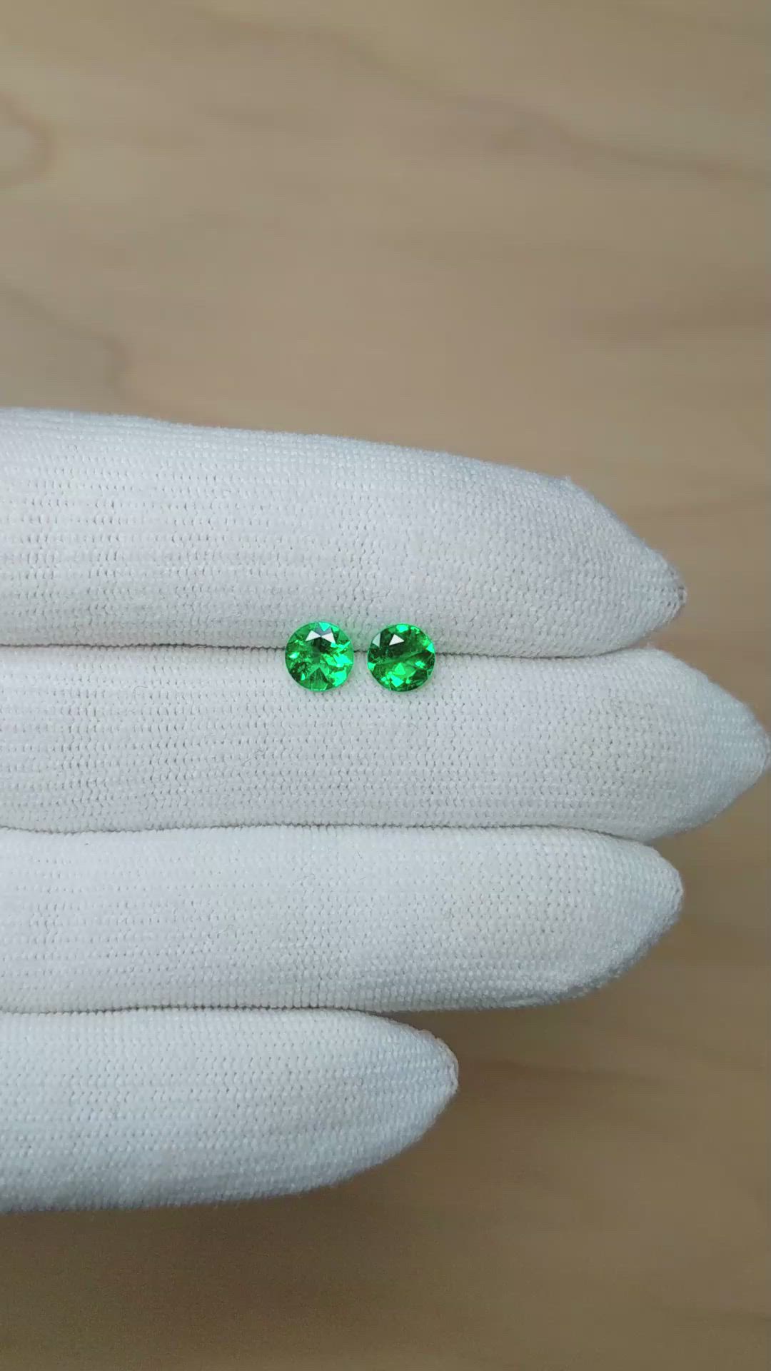 1.11 Ct.Tw.Total Carat Weight Emerald Pair from Colombia Size Video