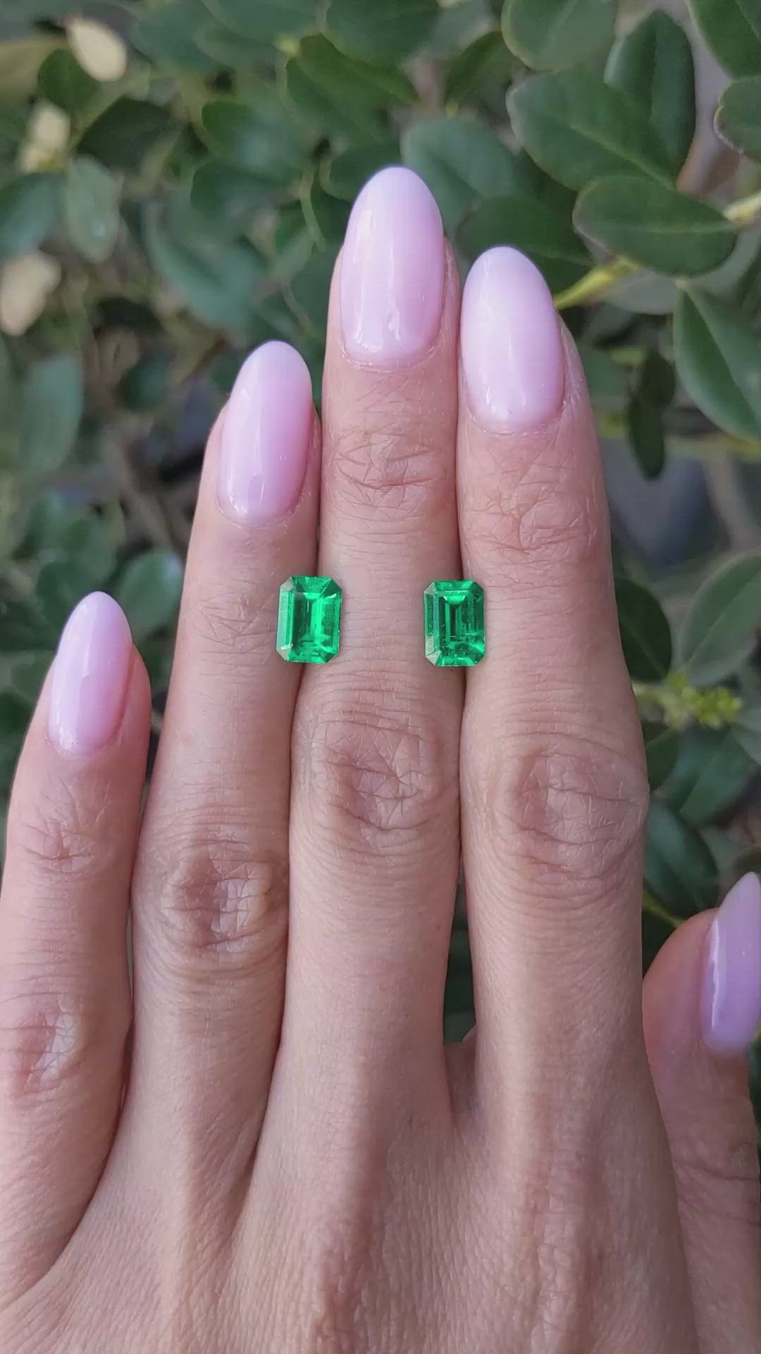 2.19&nbsp;Ct.Tw.Total Carat Weight Emerald Pair from Colombia Size Video