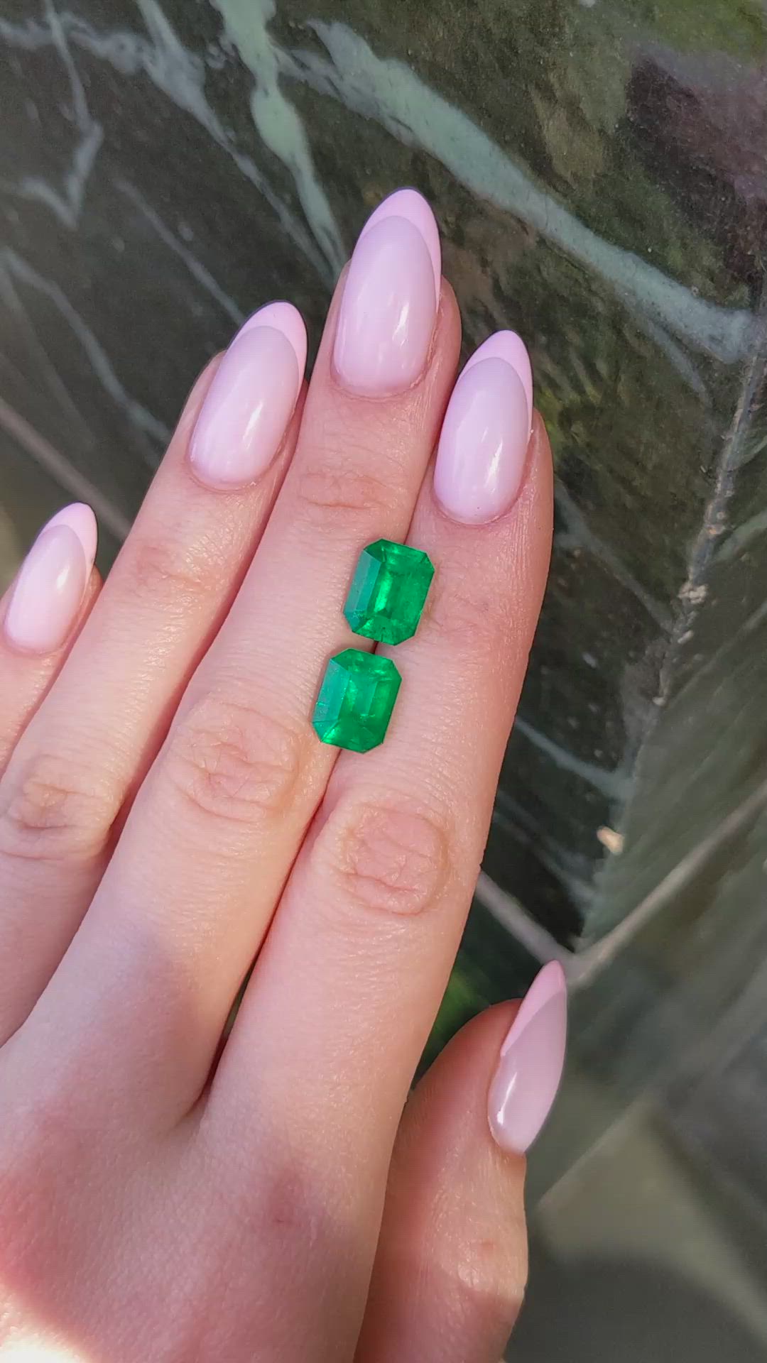 6.23&nbsp;Ct.Tw.Total Carat Weight Emerald Pair from Colombia Size Video