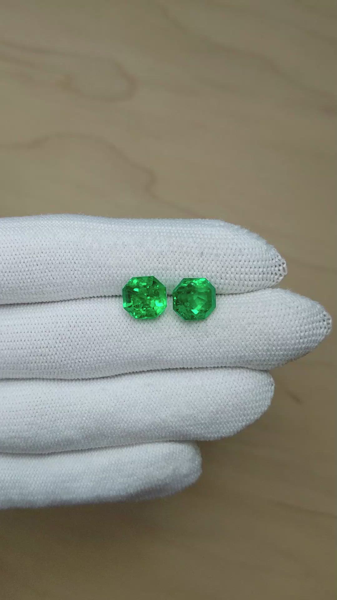 6.99&nbsp;Ct.Tw.Total Carat Weight Emerald Pair from Colombia Size Video