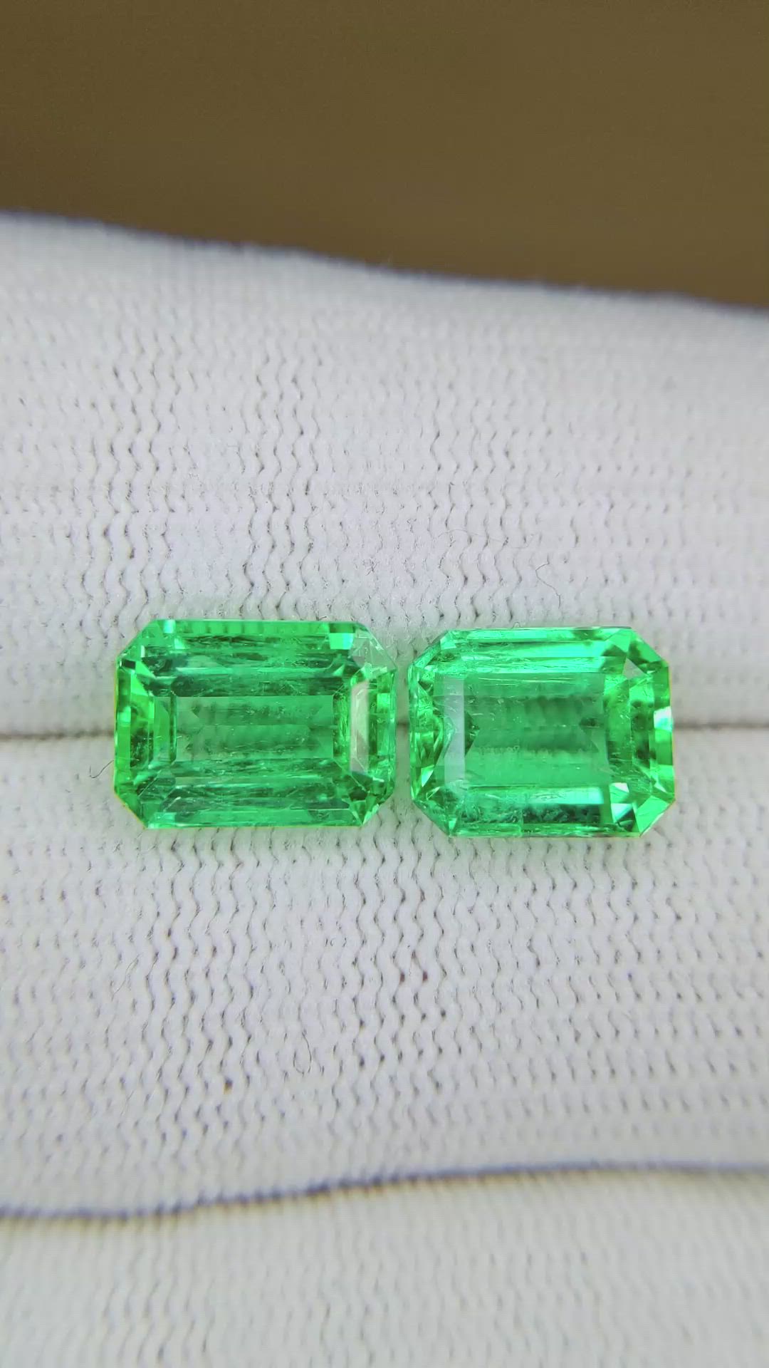 6.20&nbsp;Ct.Tw.Total Carat Weight Emerald Pair from Colombia Size Video