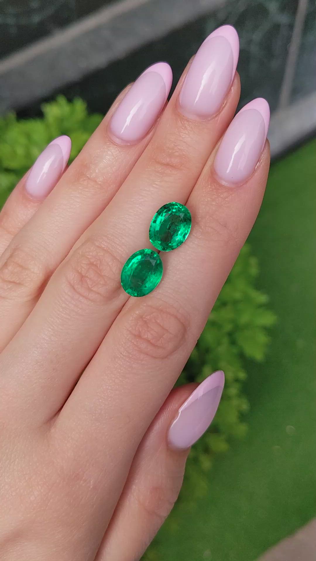 7.72&nbsp;Ct.Tw.Total Carat Weight Emerald Pair from Zambia Size Video