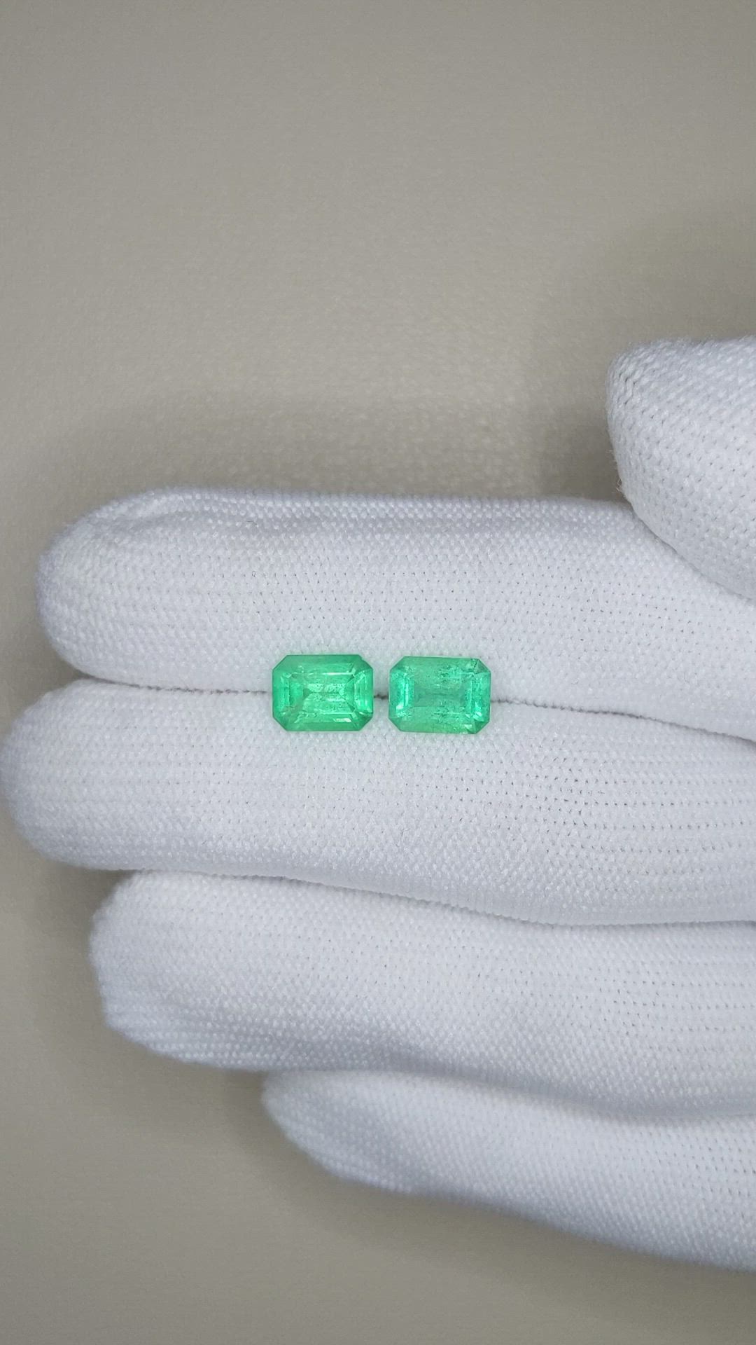 2.53&nbsp;Ct.Tw.Total Carat Weight Emerald Pair from Brazil Size Video