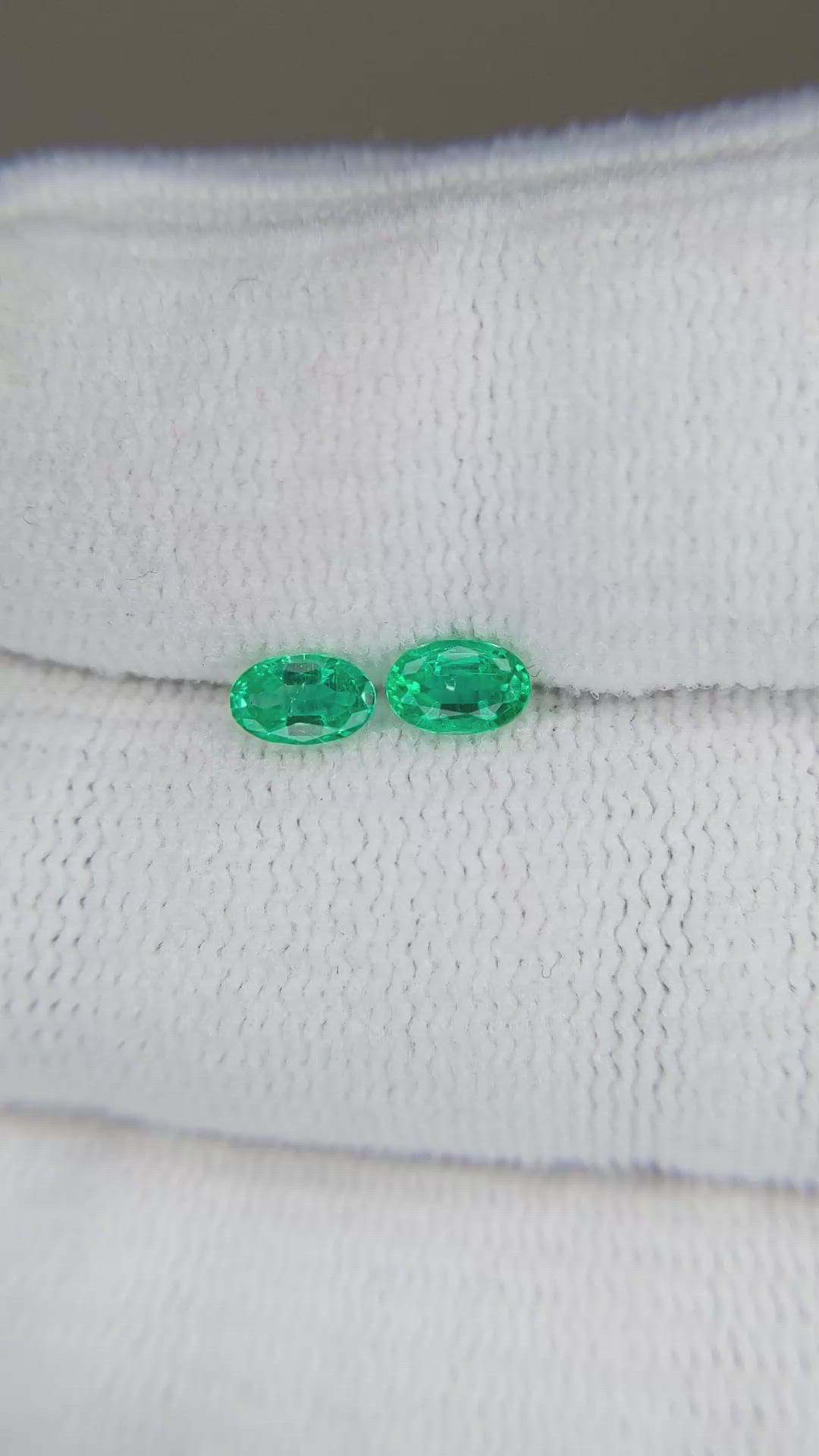 0.40 Ct.Tw.Total Carat Weight Emerald Pair from Afghanistan Size Video