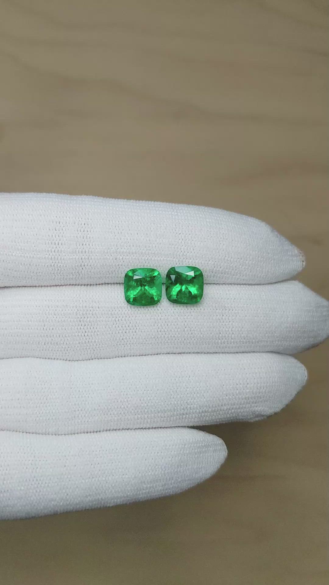 4.03&nbsp;Ct.Tw.Total Carat Weight Emerald Pair from Colombia - Muzo Size Video