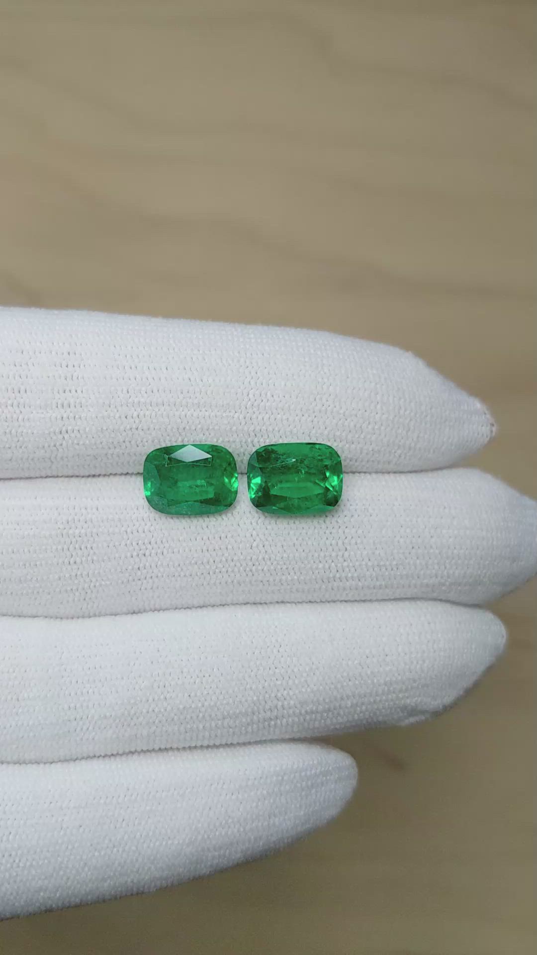 7.16&nbsp;Ct.Tw.Total Carat Weight Emerald Pair from Zambia Size Video