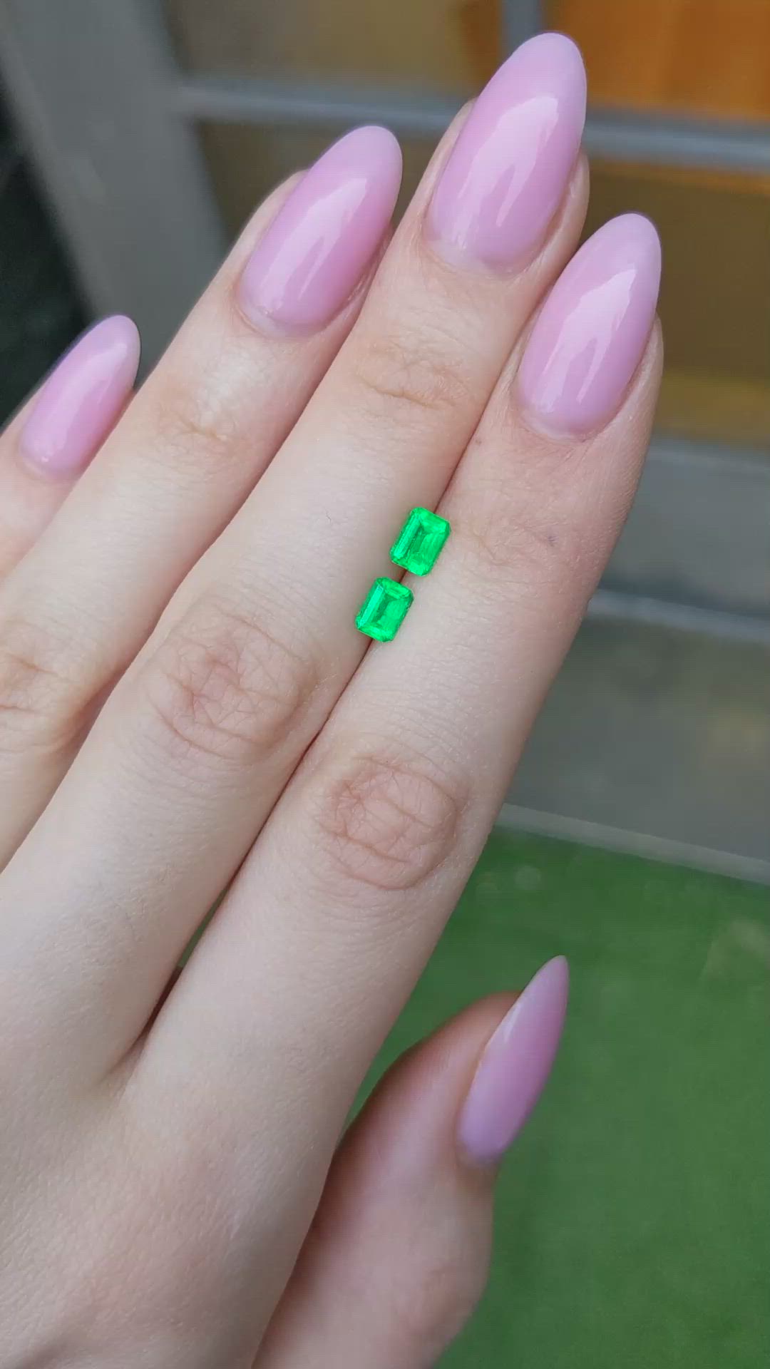 0.83&nbsp;Ct.Tw.Total Carat Weight Emerald Pair from Afghanistan Size Video
