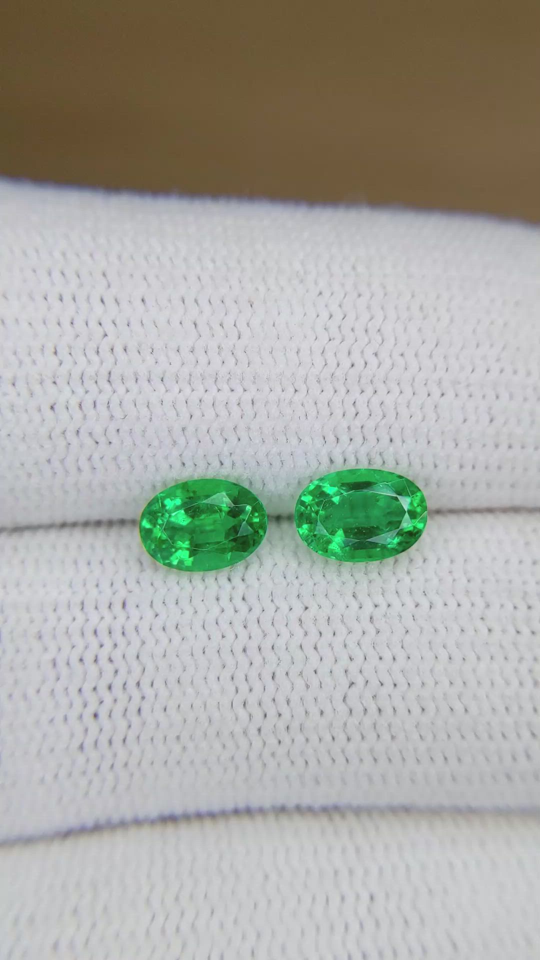 1.72&nbsp;Ct.Tw.Total Carat Weight Emerald Pair from Zambia Size Video