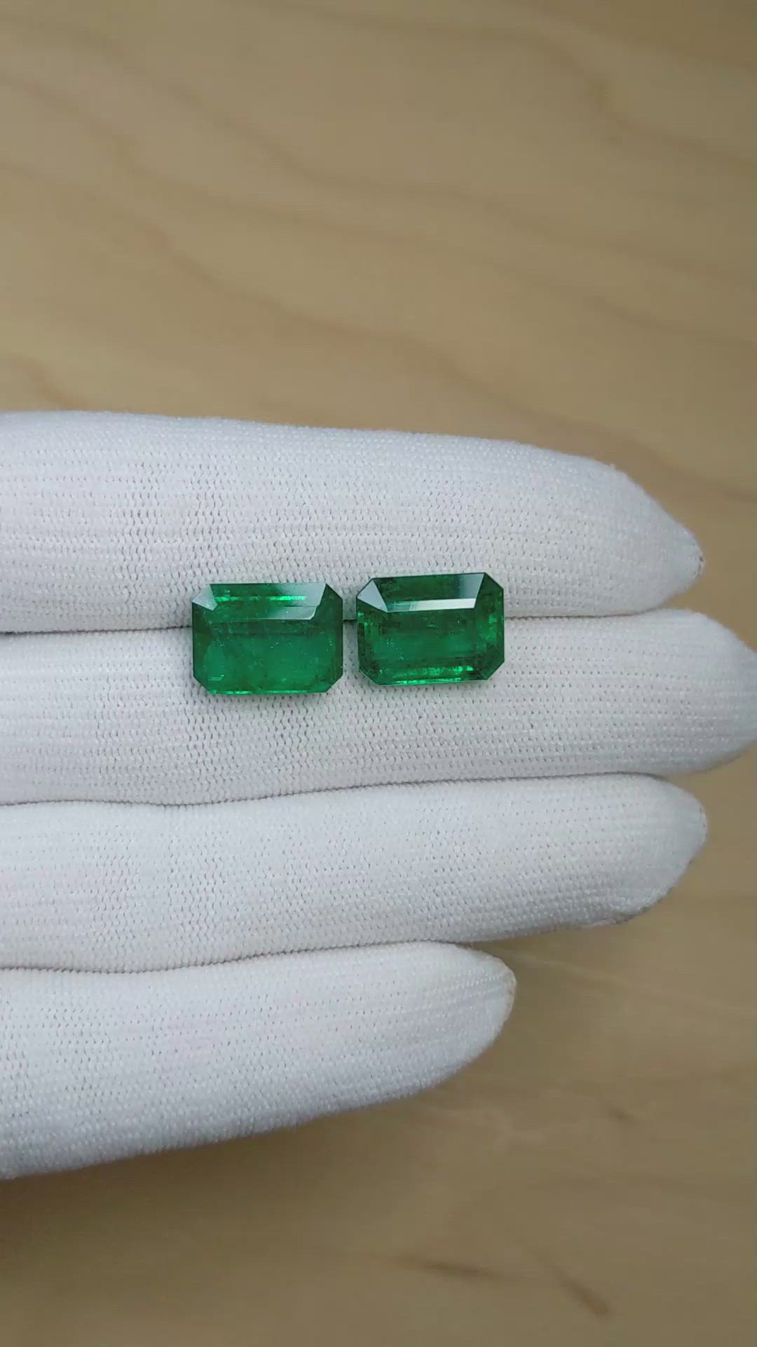 15.62&nbsp;Ct.Tw.Total Carat Weight Emerald Pair from Zambia Size Video