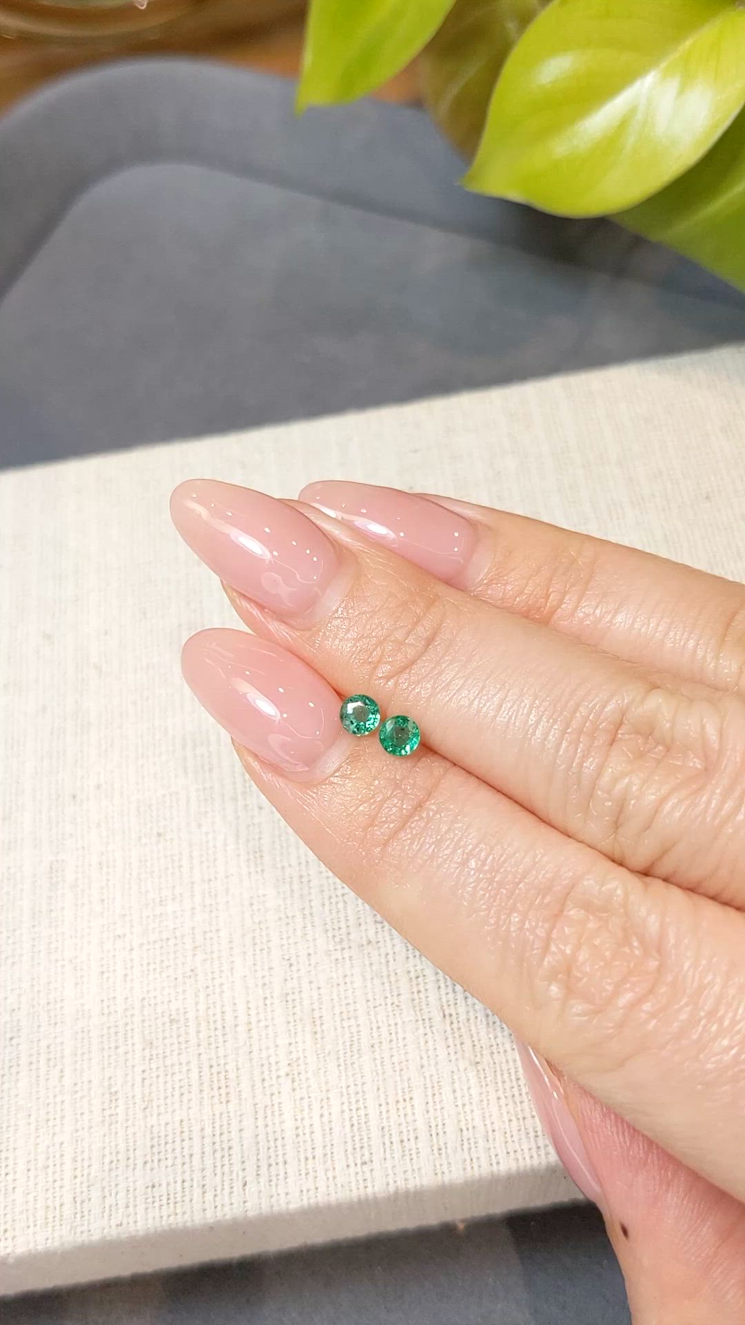 0.41&nbsp;Ct.Tw.Total Carat Weight Emerald Pair from Zambia Size Video