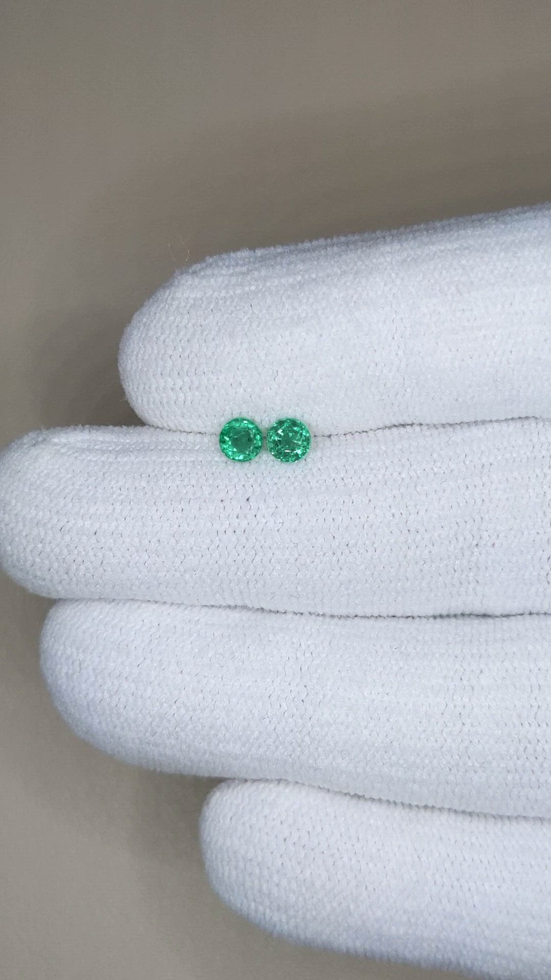 0.41&nbsp;Ct.Tw.Total Carat Weight Emerald Pair from Zambia Size Video