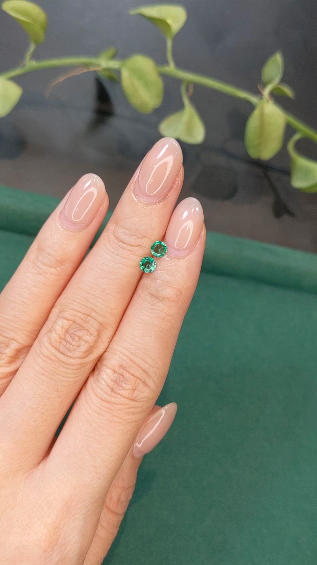 0.38&nbsp;Ct.Tw.Total Carat Weight Emerald Pair from Zambia Size Video