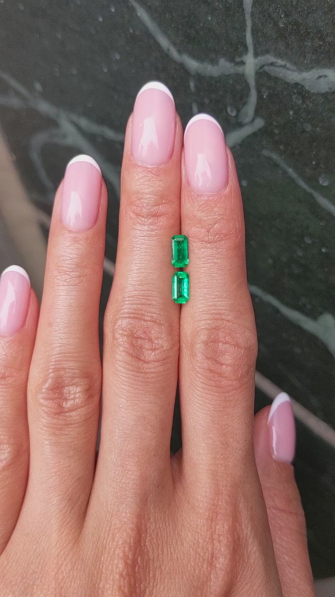 1.05&nbsp;Ct.Tw.Total Carat Weight Emerald Pair from Afghanistan Size Video