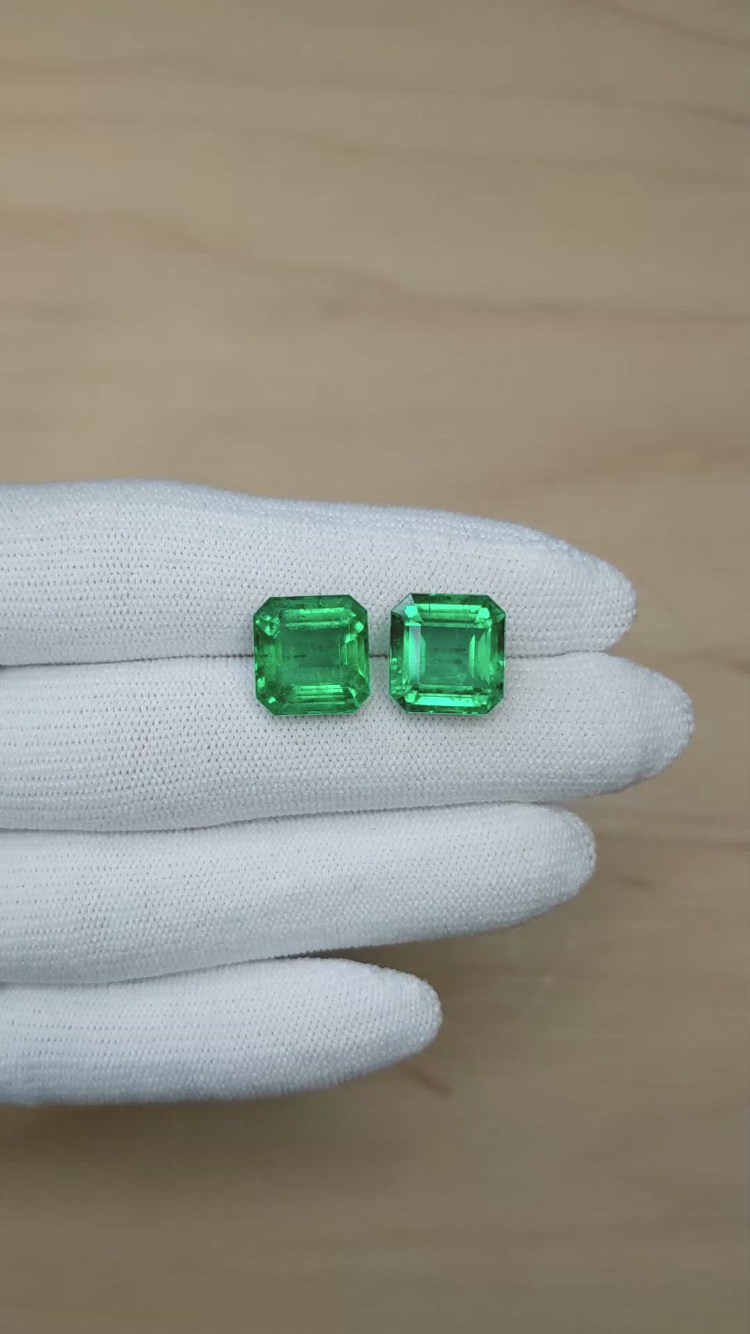 13.24&nbsp;Ct.Tw.Total Carat Weight Emerald Pair from Zambia Size Video