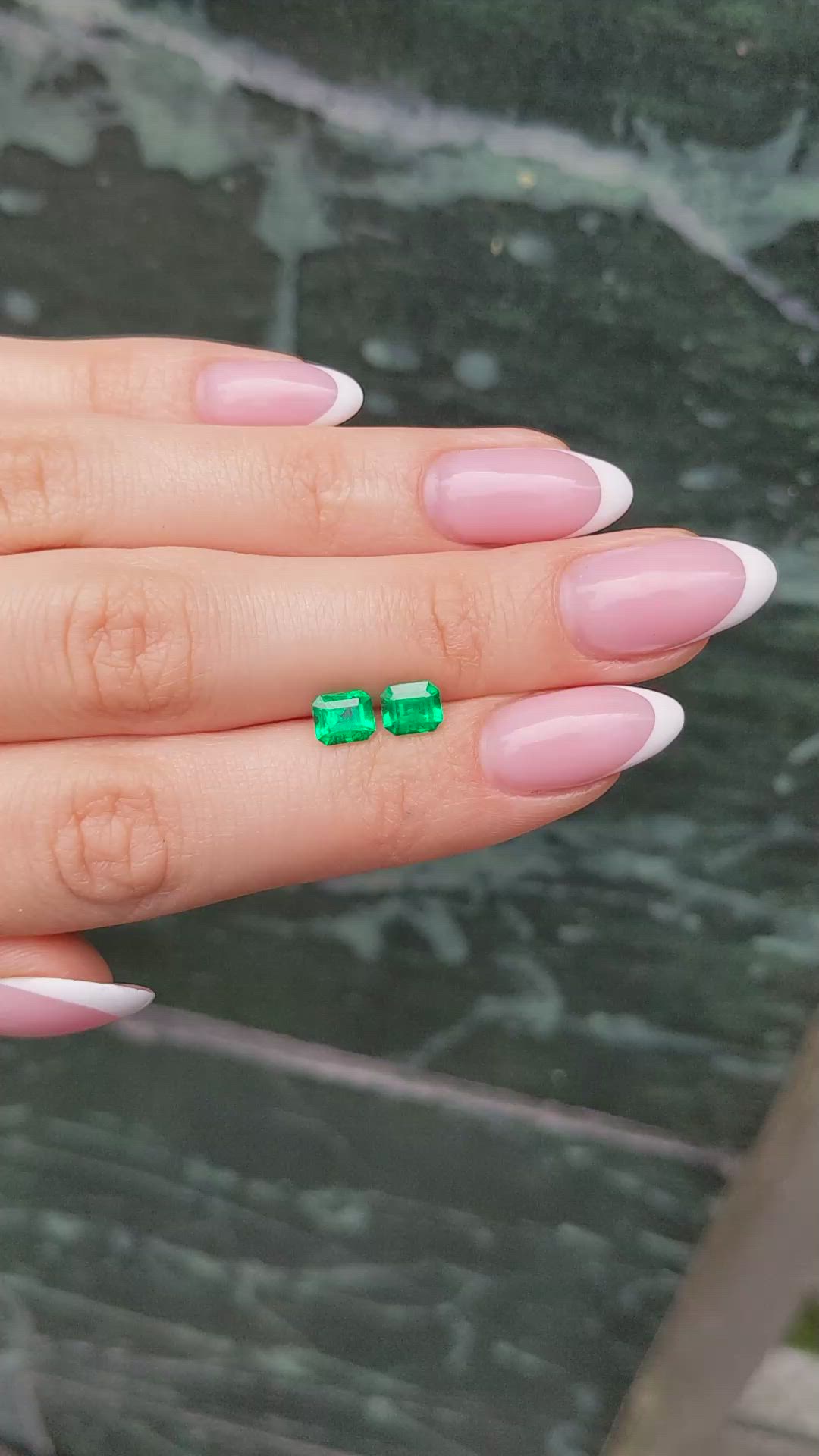 1.59&nbsp;Ct.Tw.Total Carat Weight Emerald Pair from Colombia - Muzo Size Video
