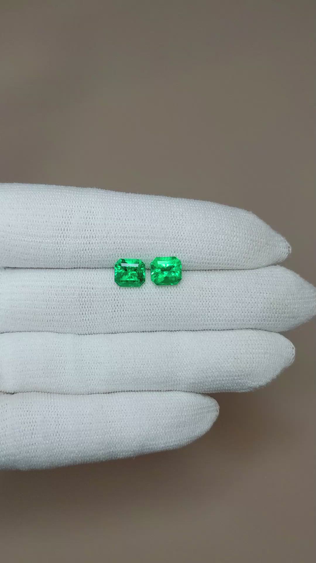 3.57&nbsp;Ct.Tw.Total Carat Weight Emerald Pair from Colombia Size Video