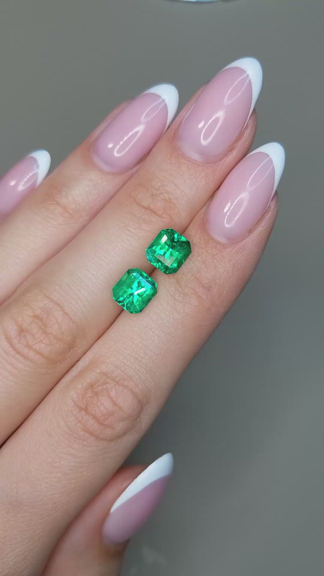 3.57&nbsp;Ct.Tw.Total Carat Weight Emerald Pair from Colombia Size Video