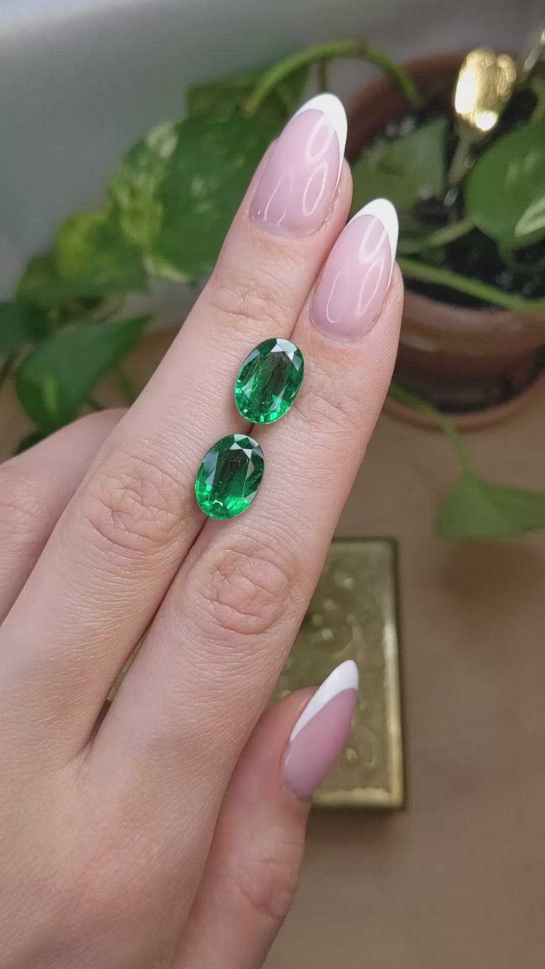 7.01&nbsp;Ct.Tw.Total Carat Weight Emerald Pair from Zambia Size Video