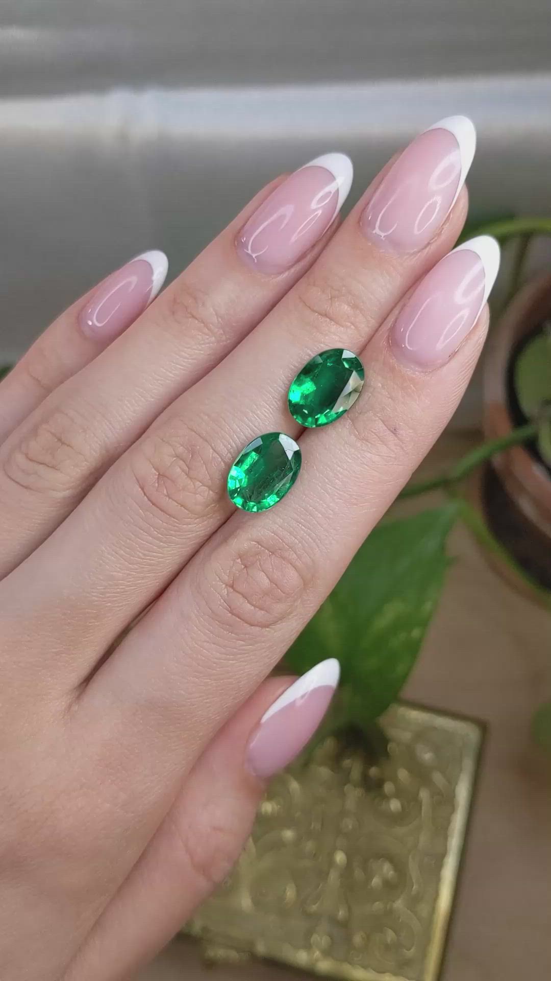 7.01&nbsp;Ct.Tw.Total Carat Weight Emerald Pair from Zambia Size Video