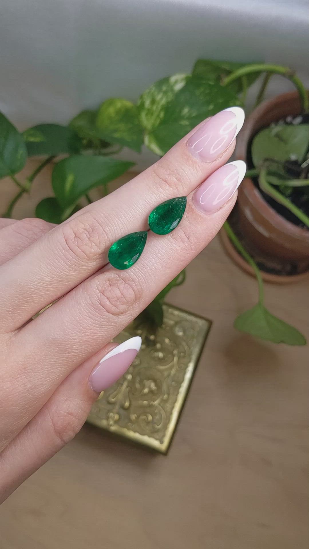 8.96&nbsp;Ct.Tw.Total Carat Weight Emerald Pair from Zambia Size Video